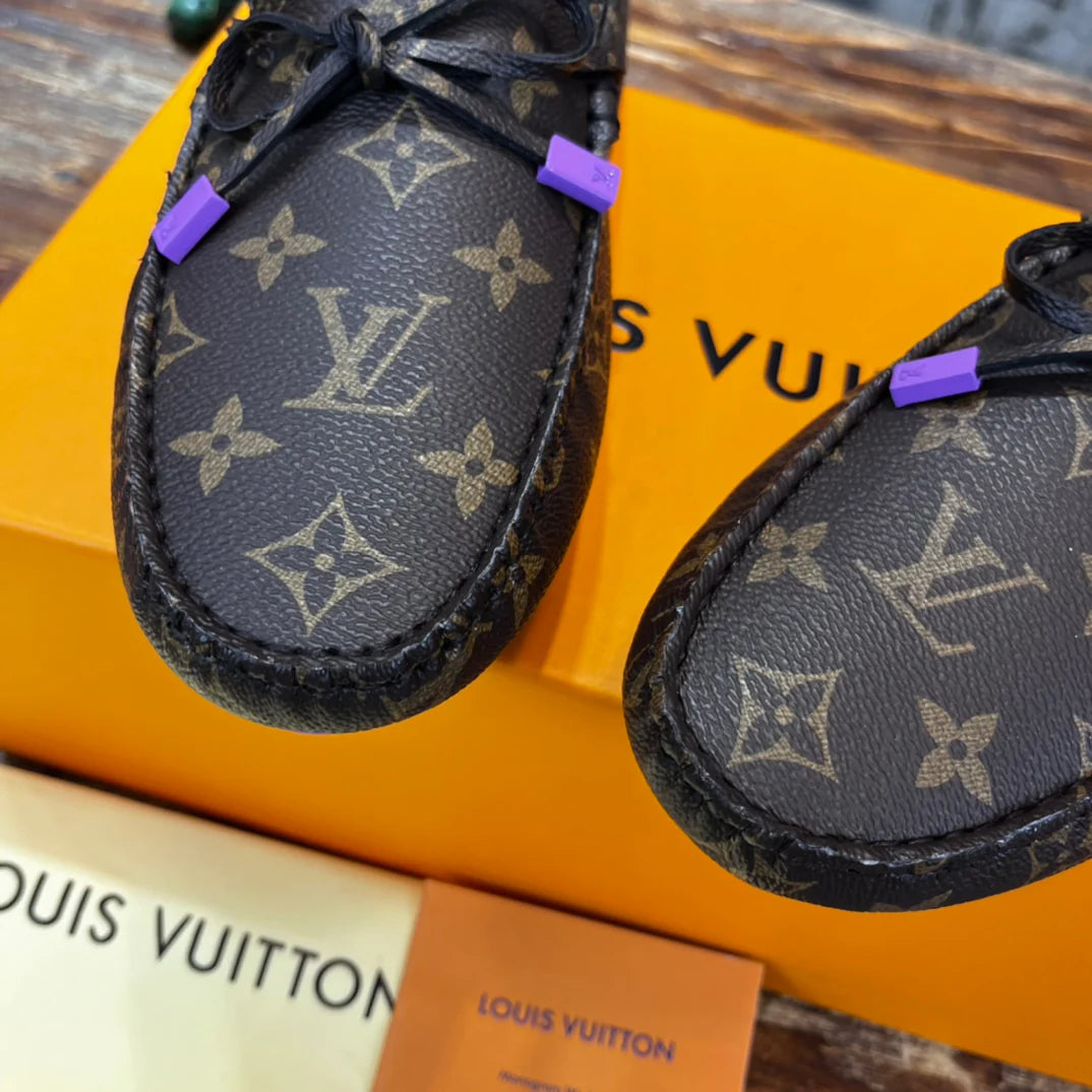 LV SNEAKER