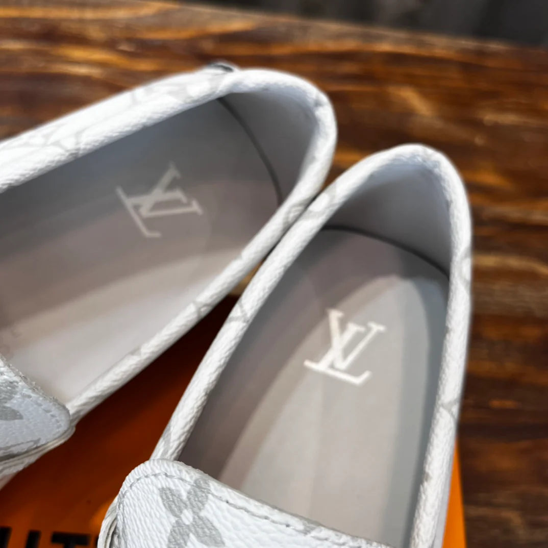 LV SNEAKER