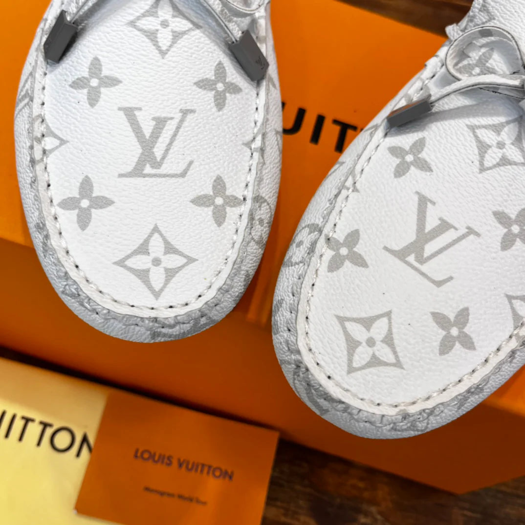 LV SNEAKER