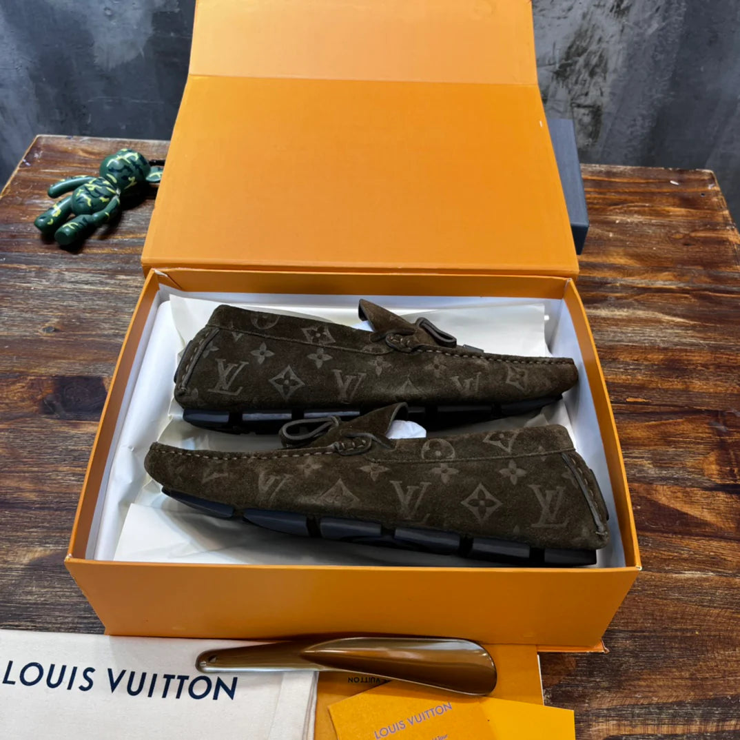 LV SNEAKER