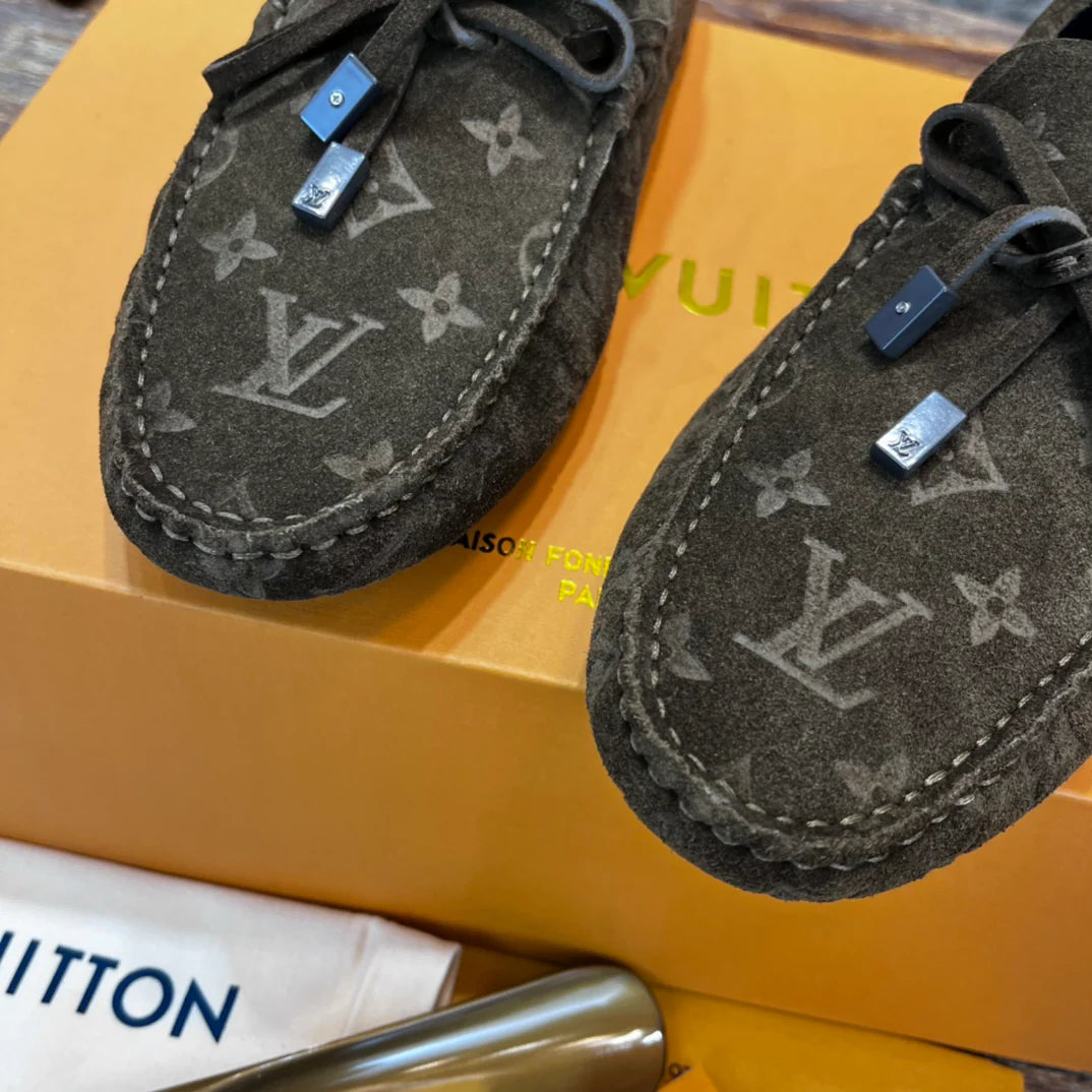 LV SNEAKER