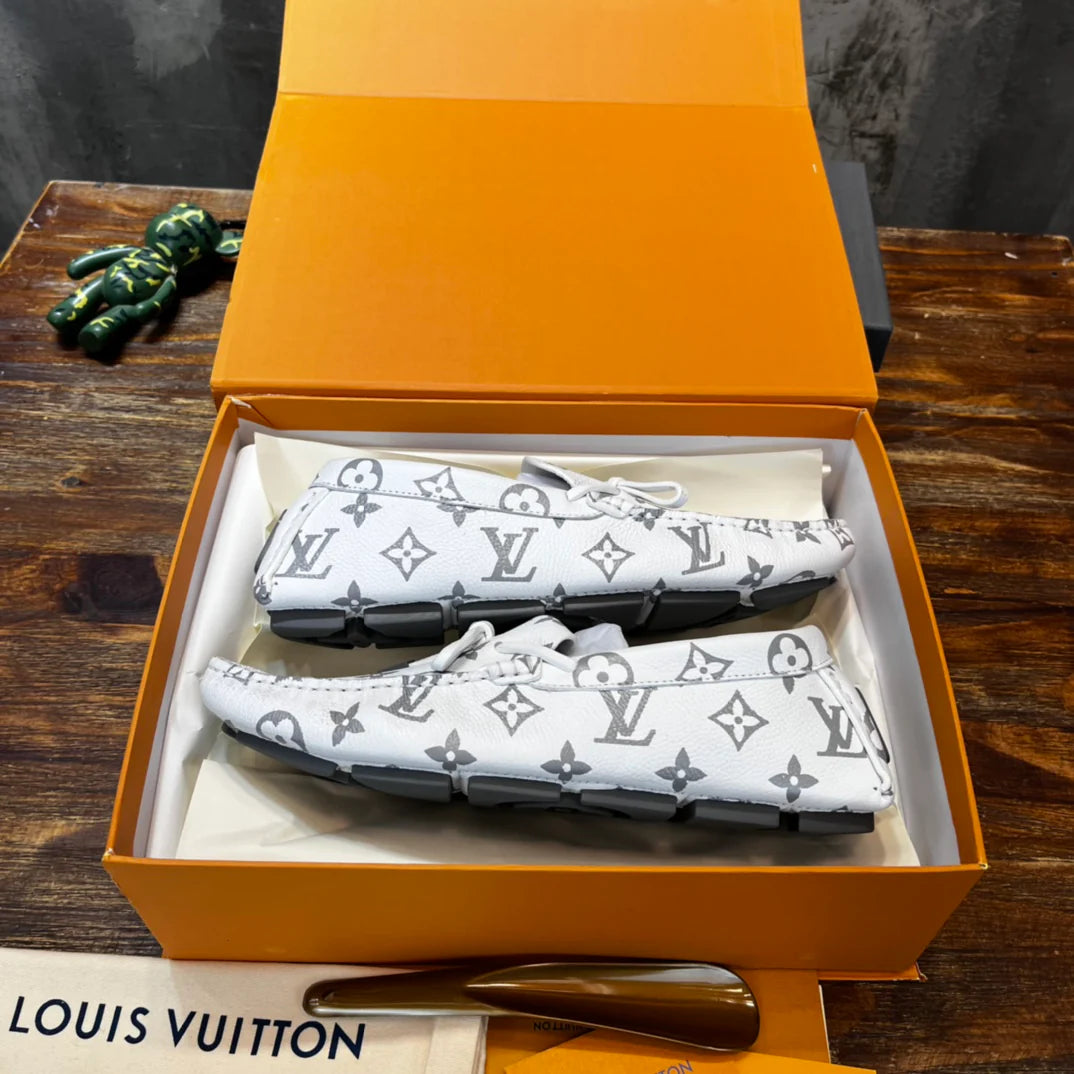 LV SNEAKER