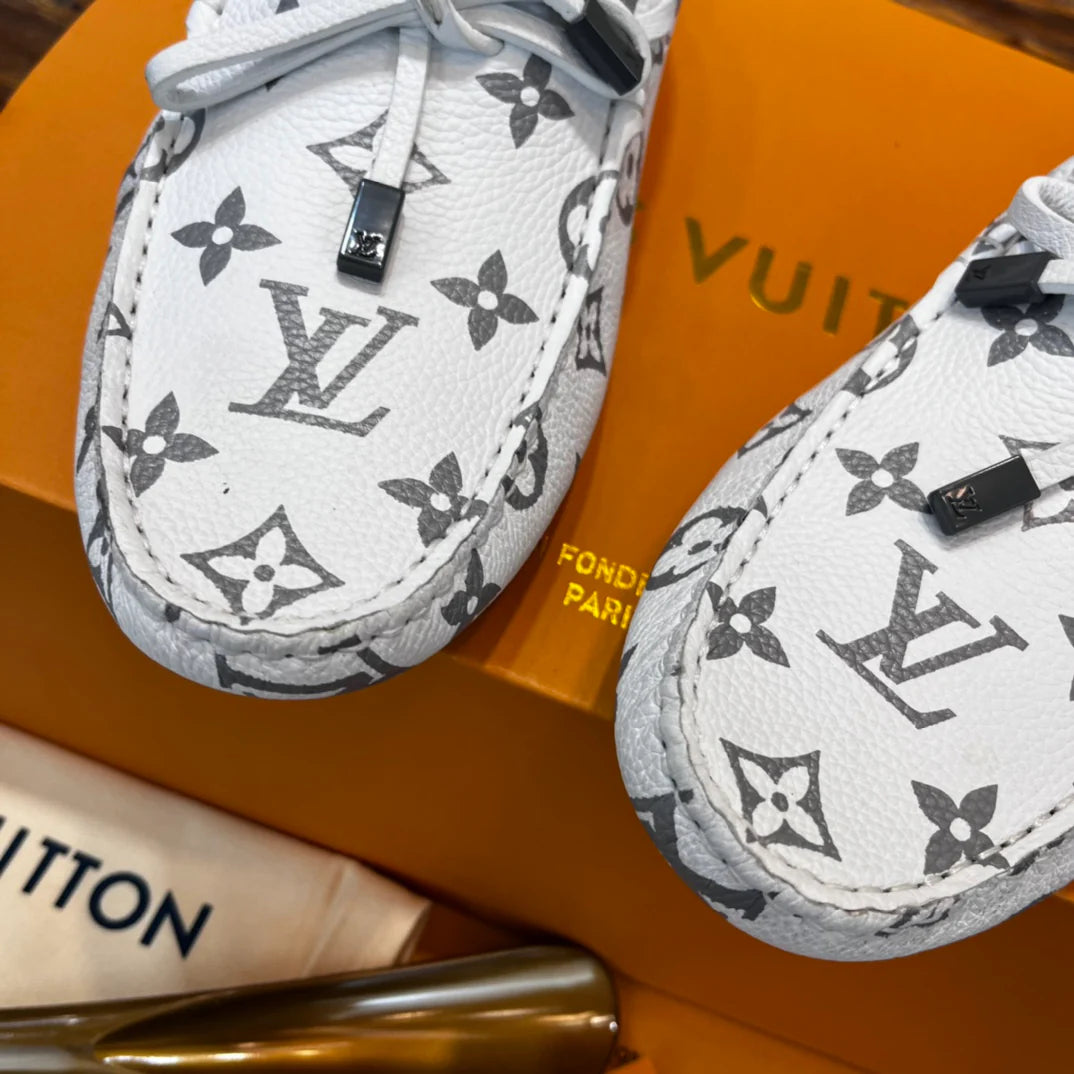 LV SNEAKER
