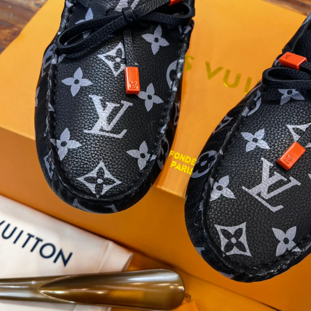LV SNEAKER