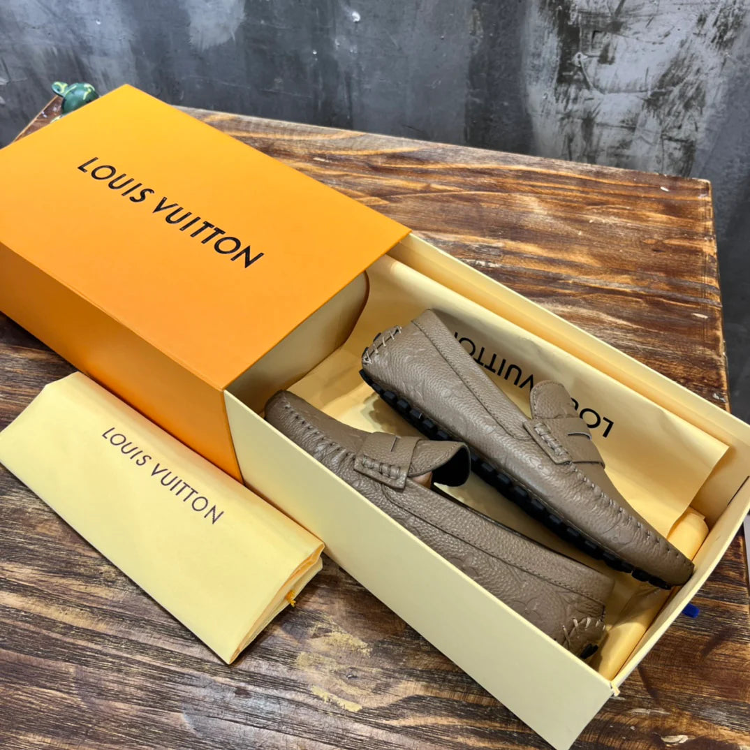 LV SNEAKER
