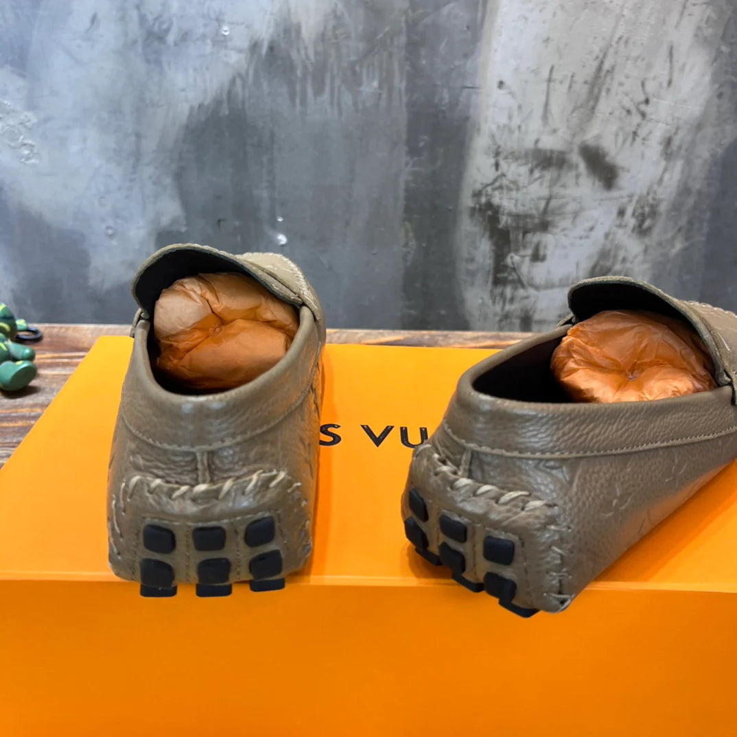 LV SNEAKER