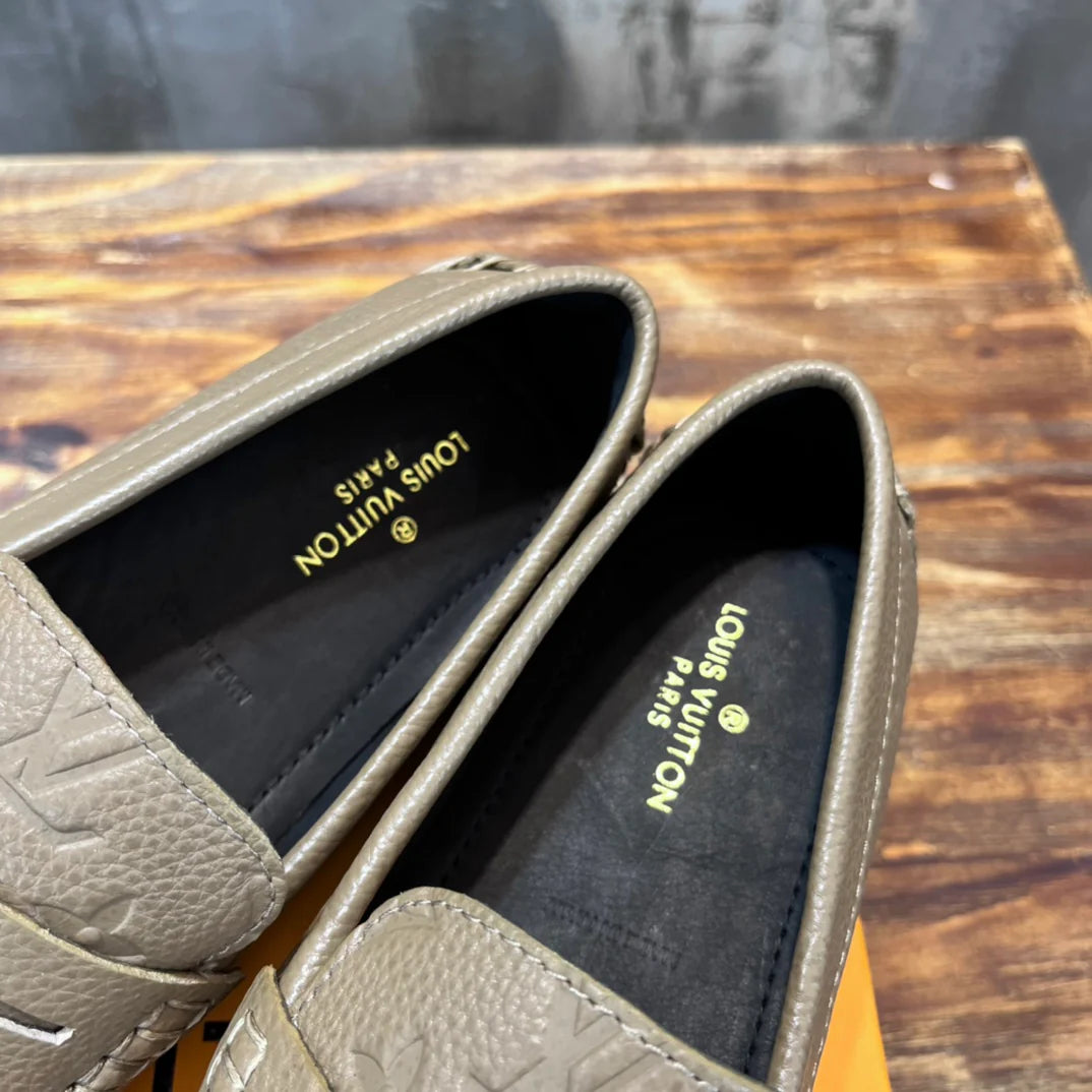 LV SNEAKER