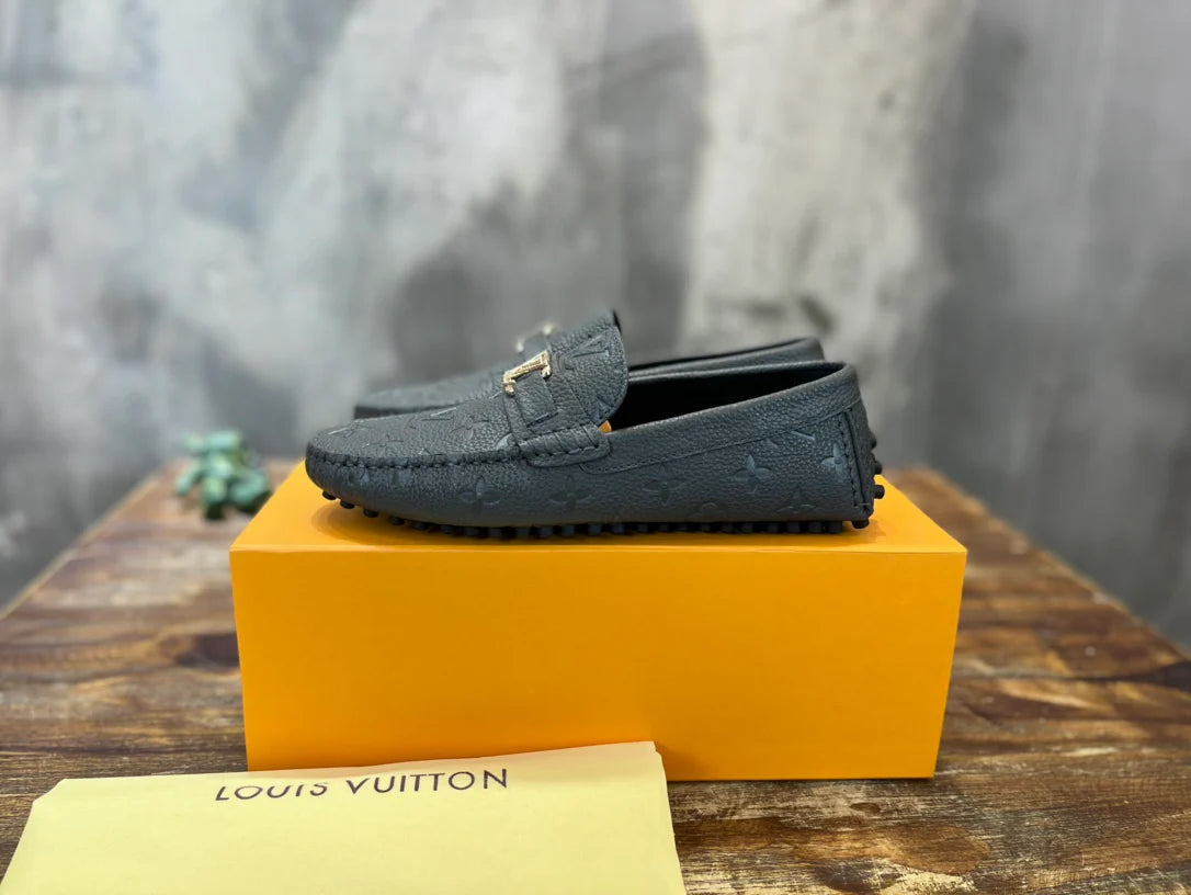 LV SNEAKER