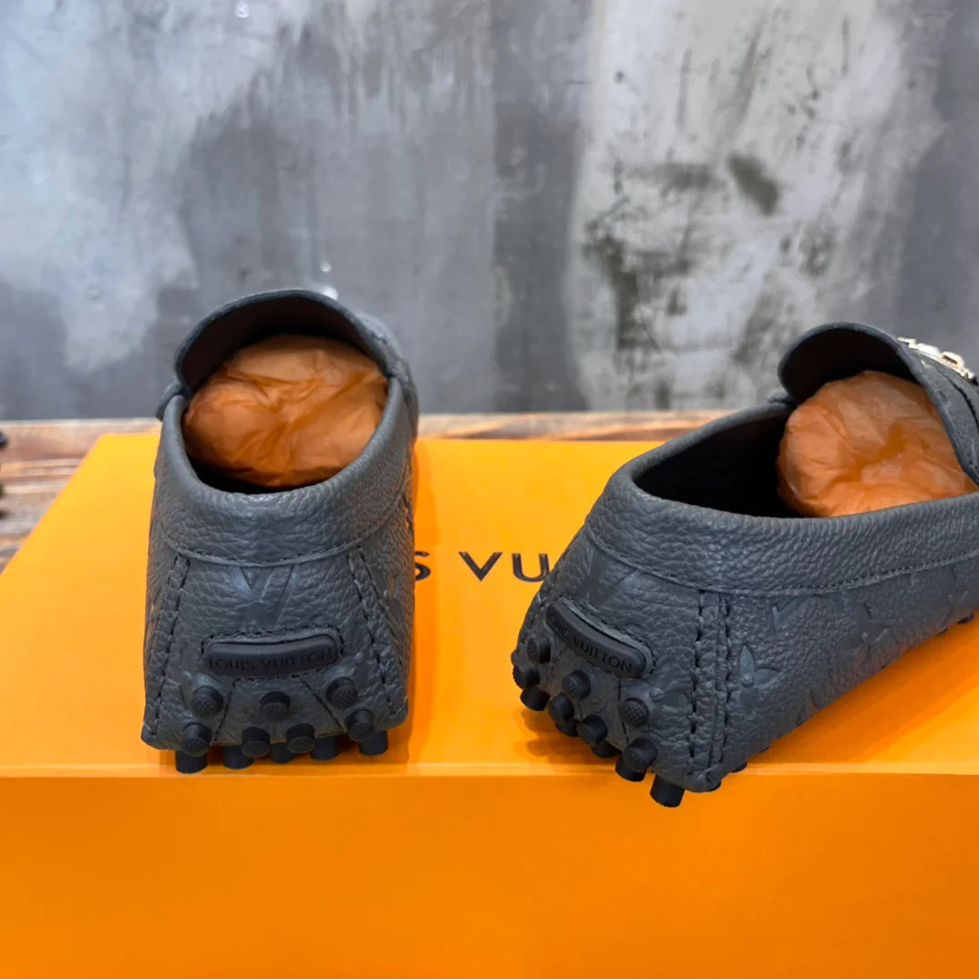 LV SNEAKER