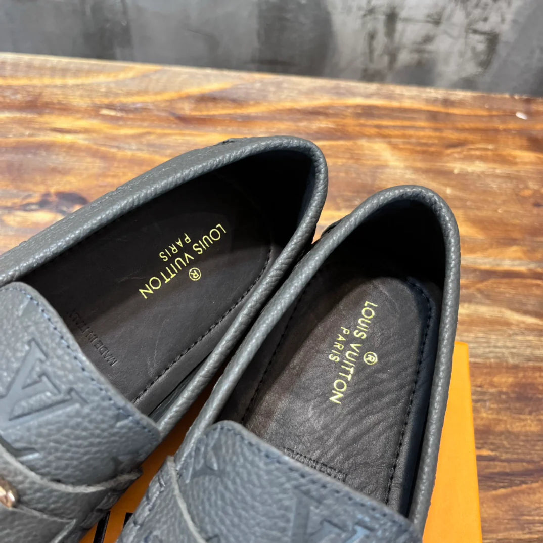 LV SNEAKER