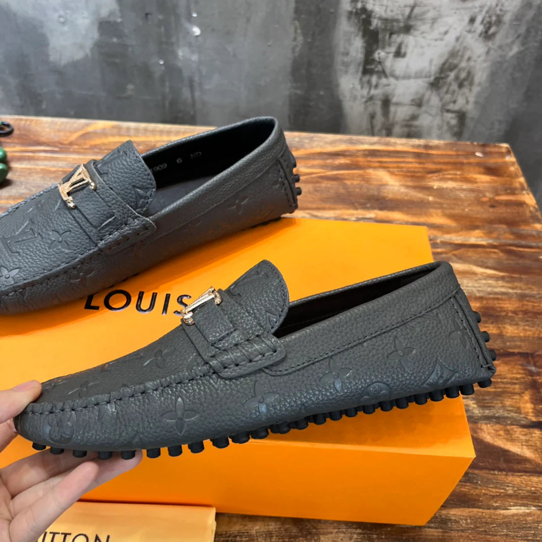 LV SNEAKER