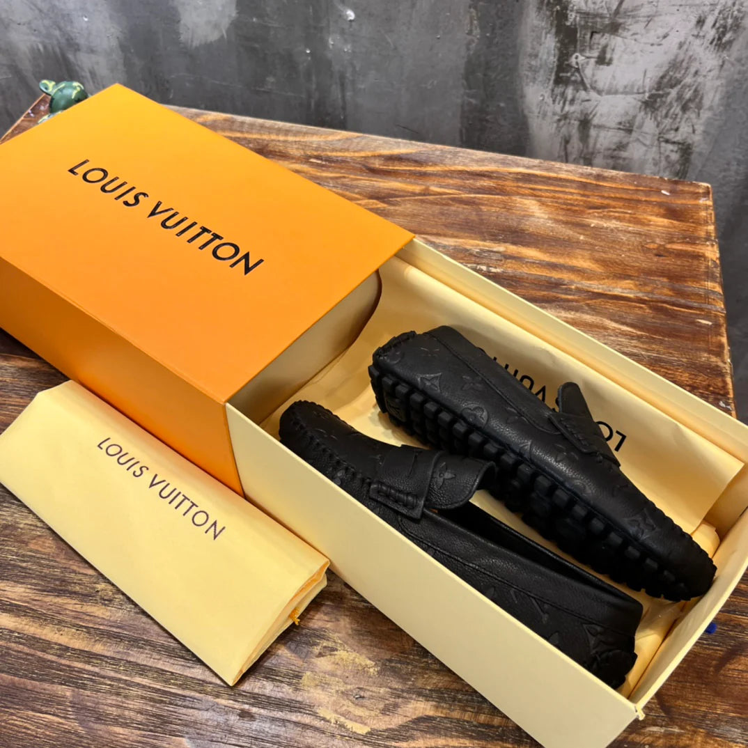 LV SNEAKER
