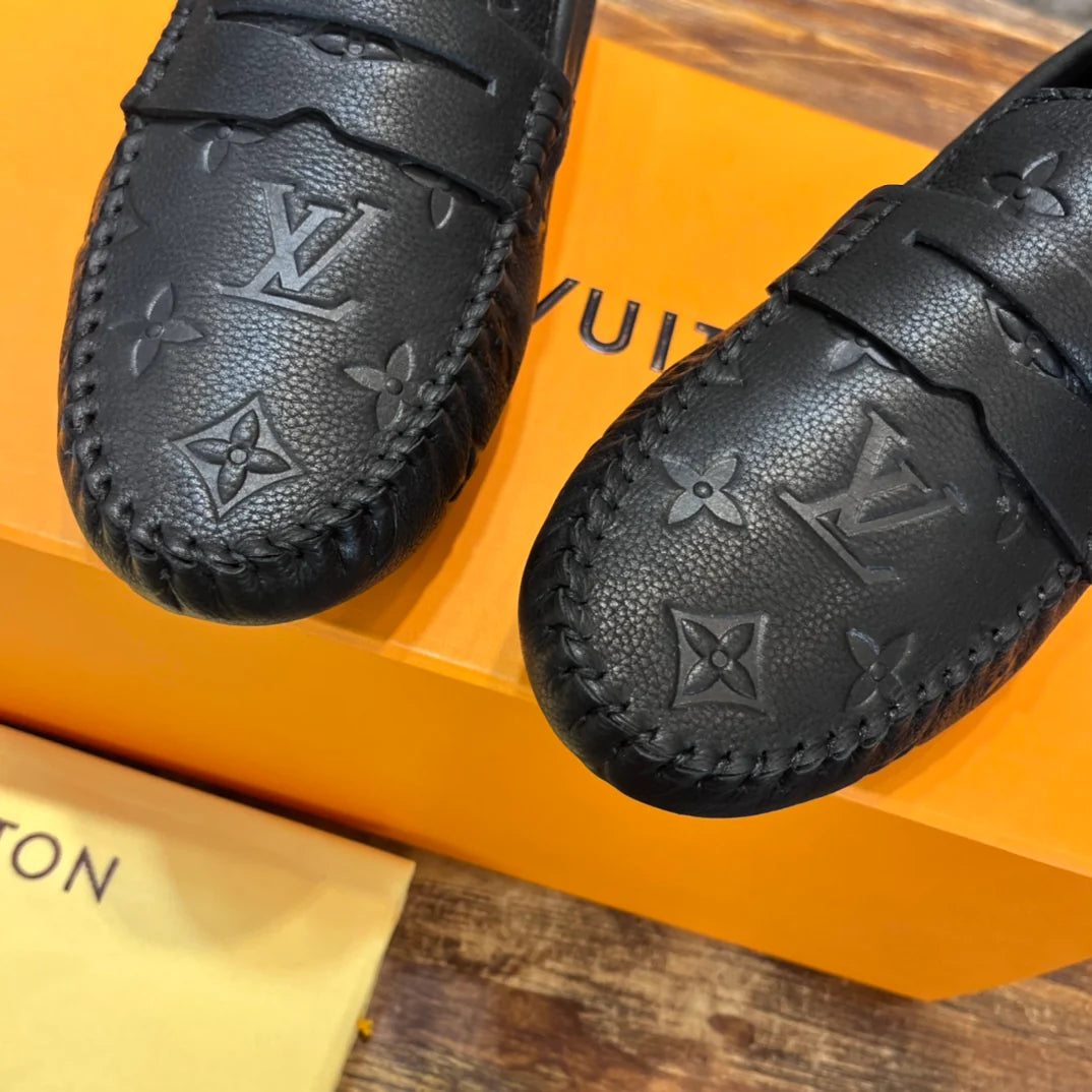 LV SNEAKER