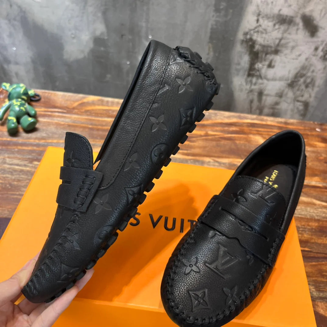 LV SNEAKER