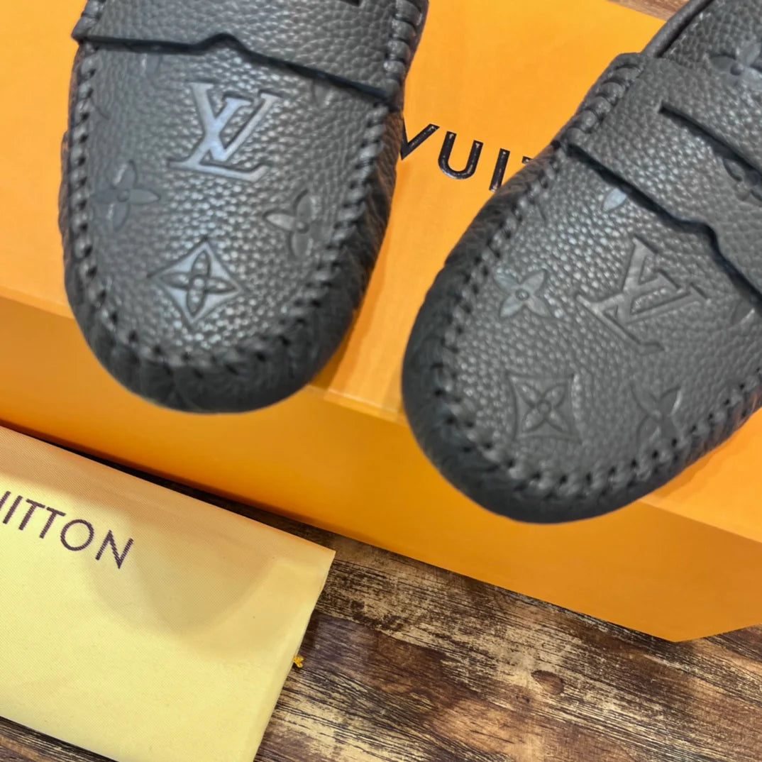 LV SNEAKER