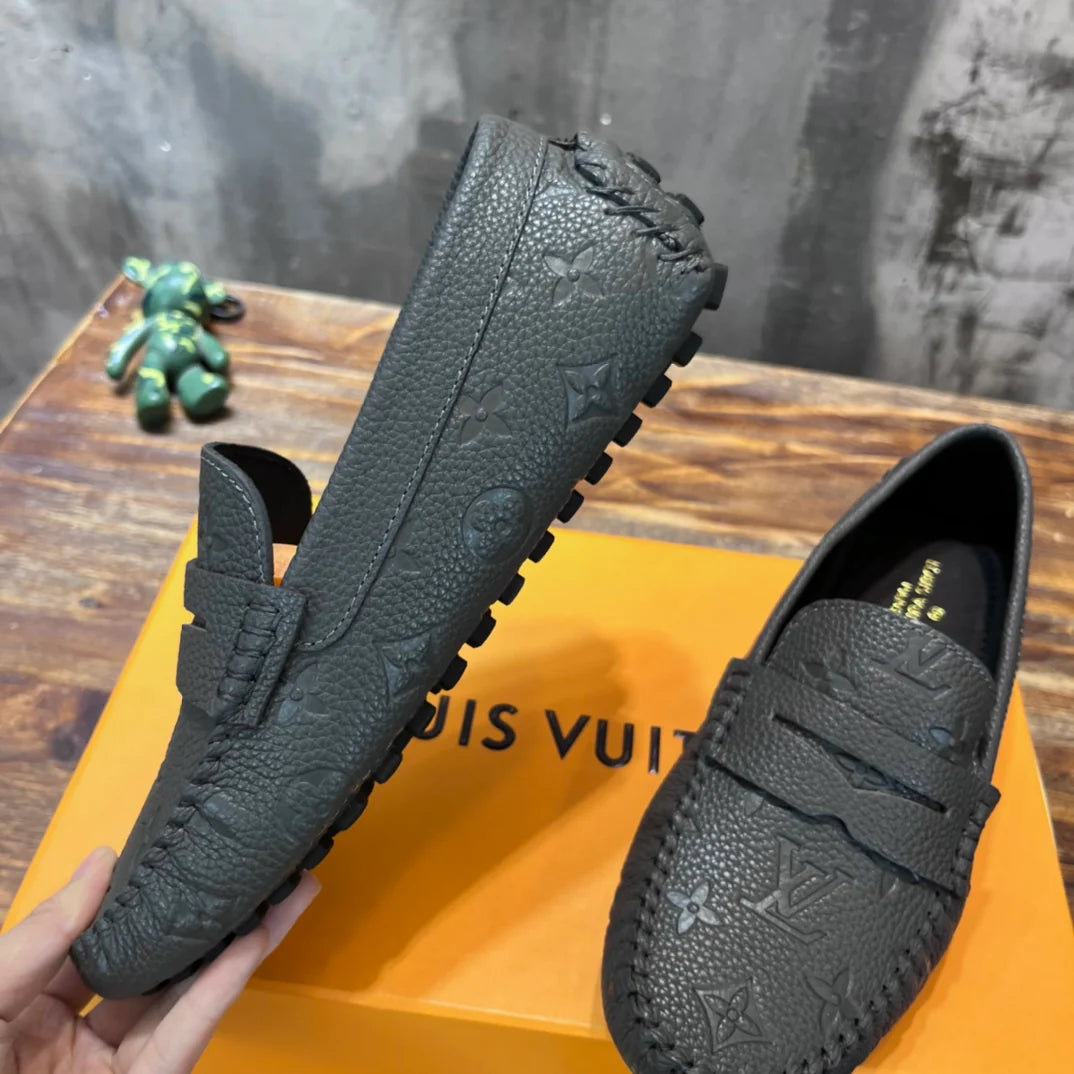 LV SNEAKER