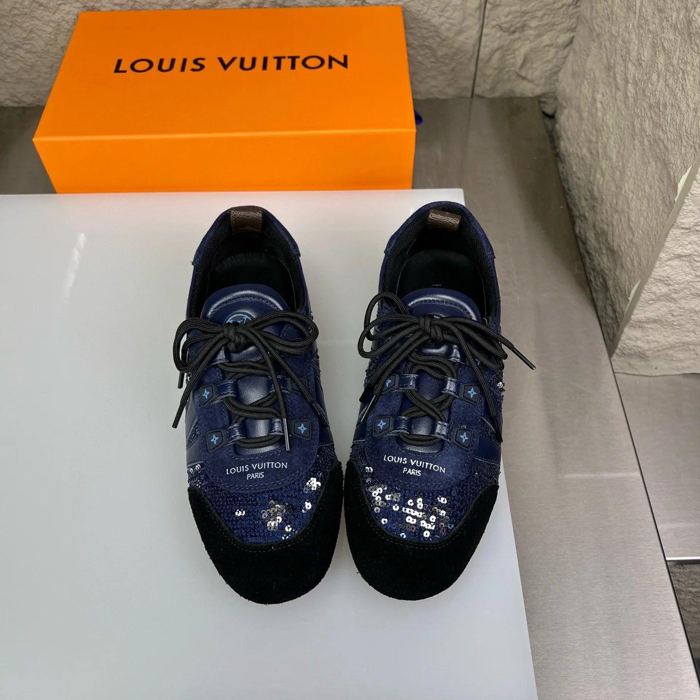 LV SNEAKER