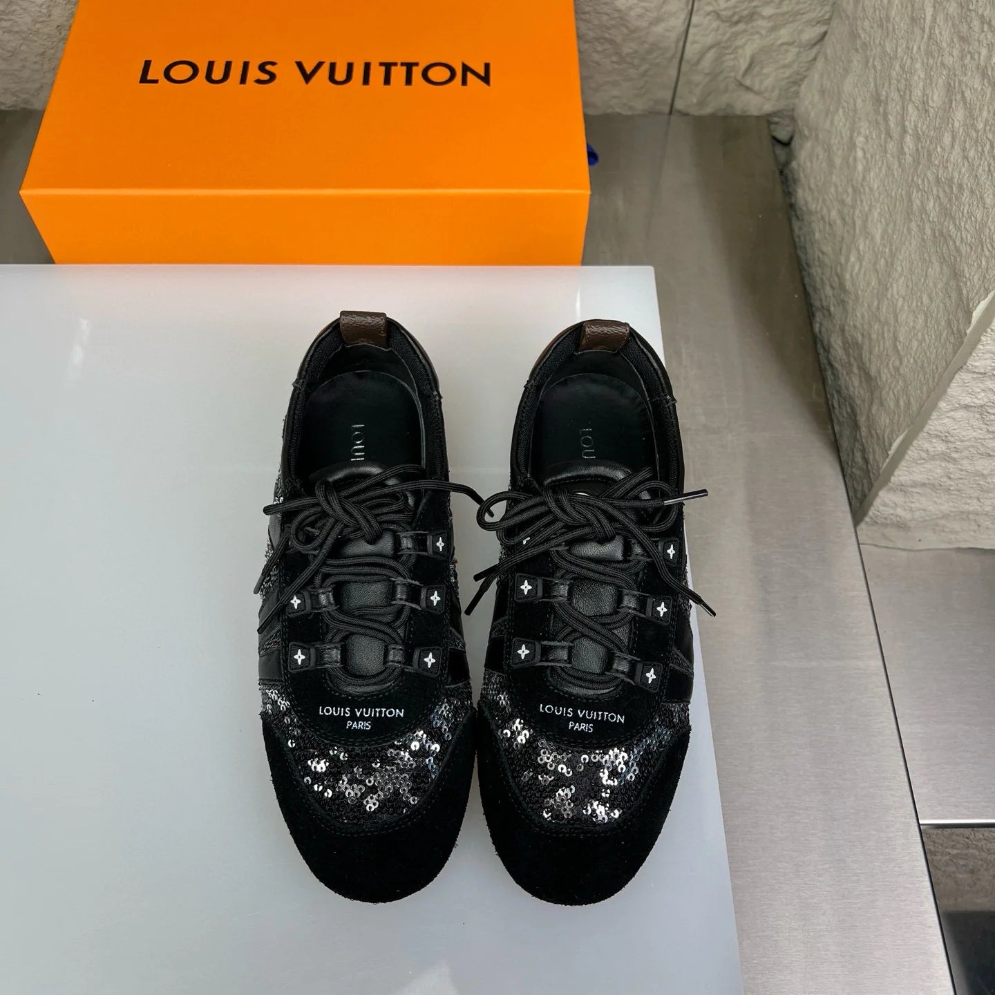 LV SNEAKER
