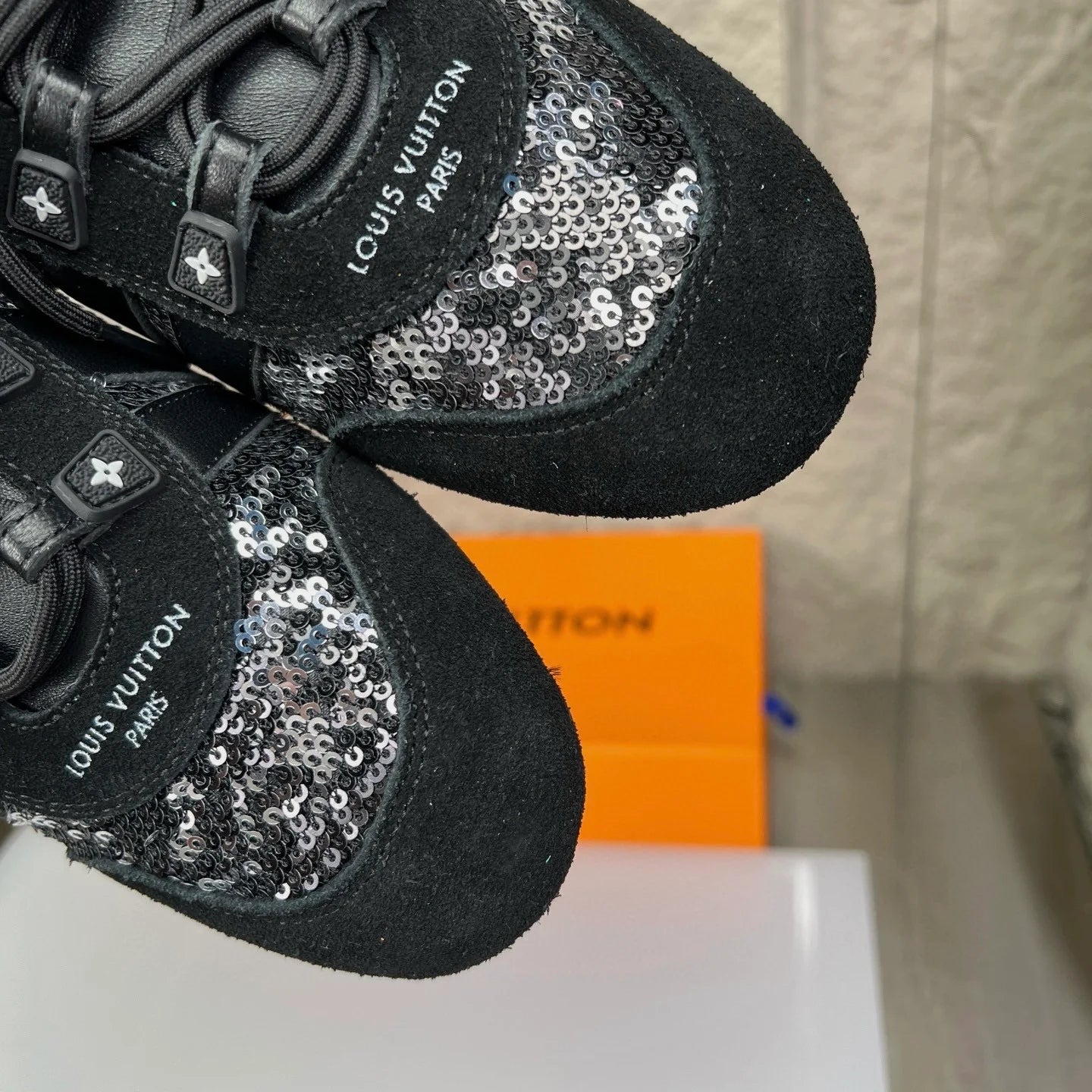 LV SNEAKER