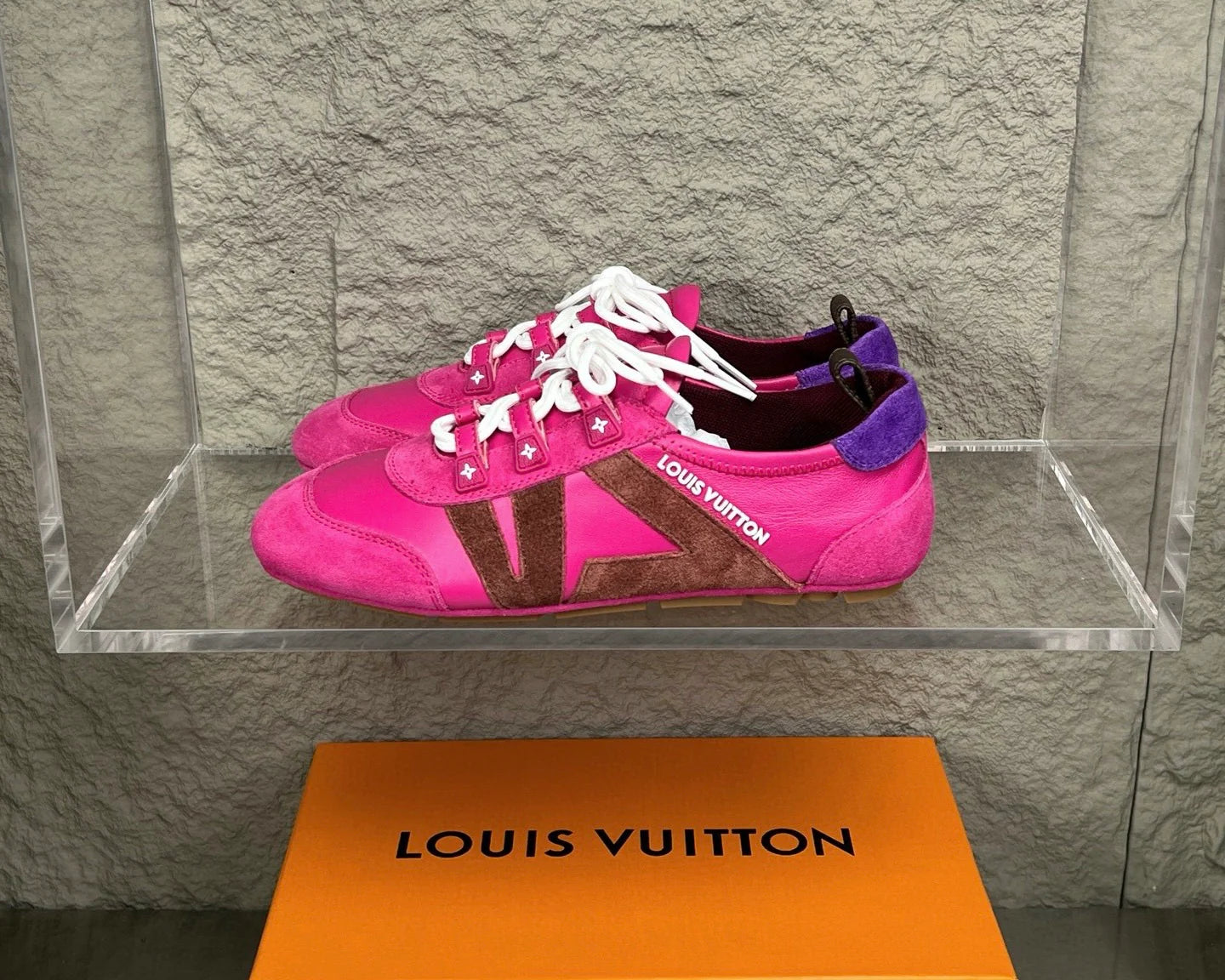 LV SNEAKER