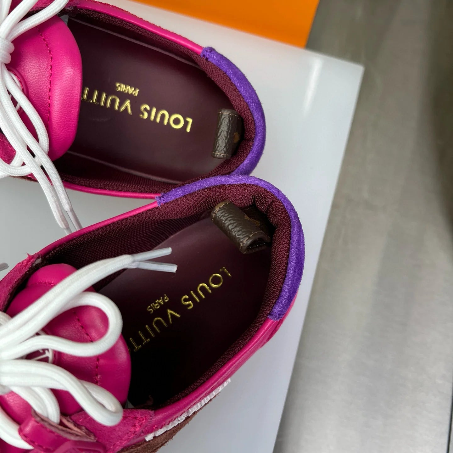 LV SNEAKER