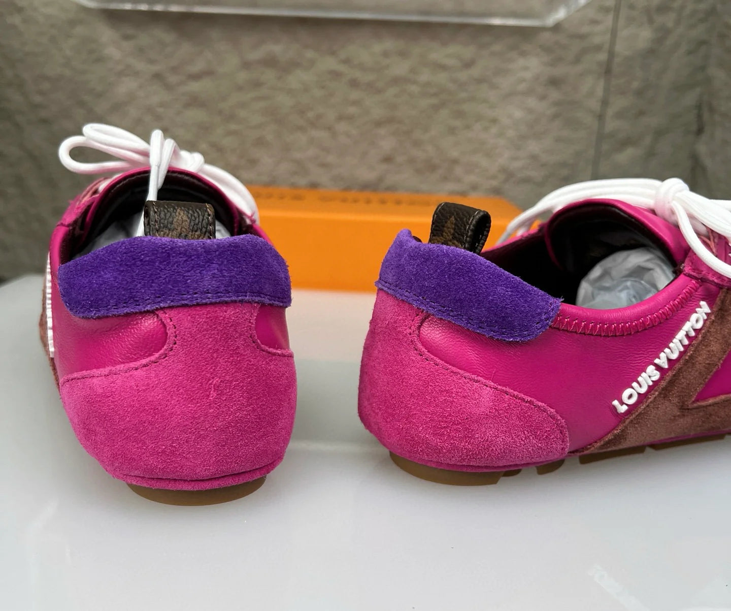 LV SNEAKER