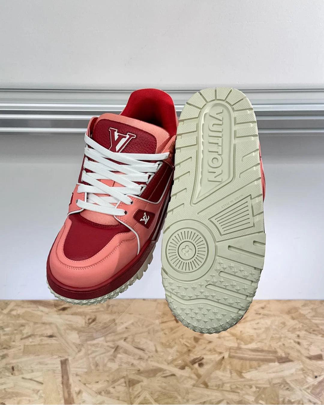 LV SNEAKER