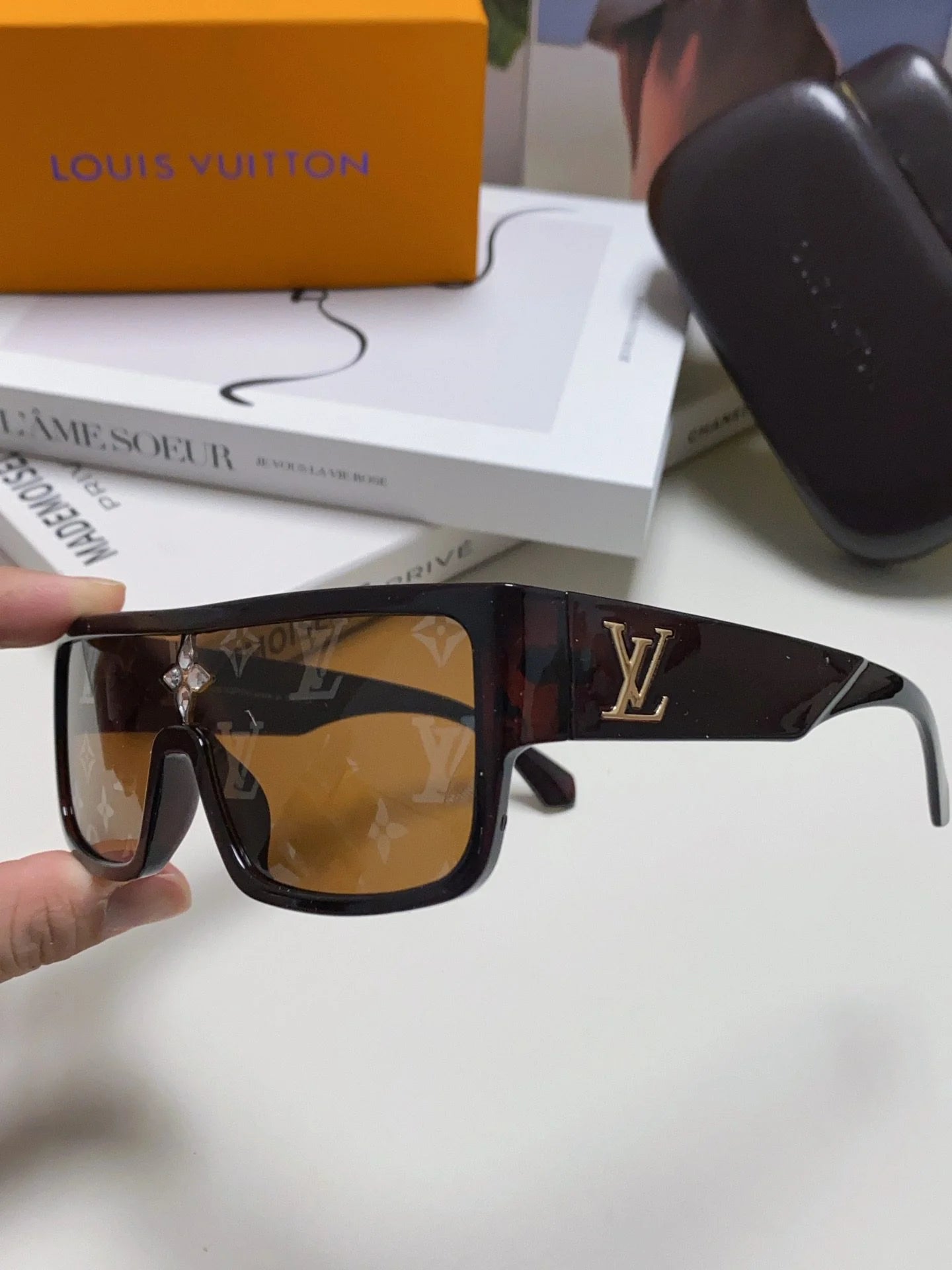 LV SUNGLASSES