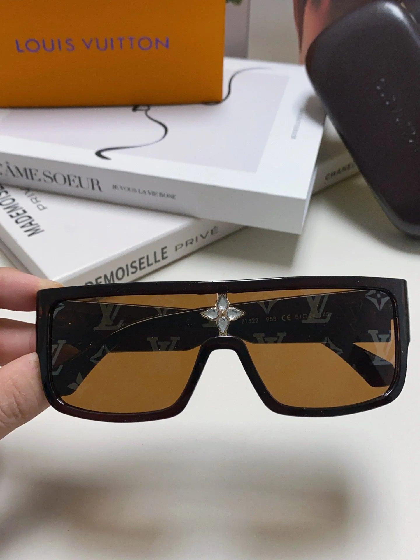LV SUNGLASSES