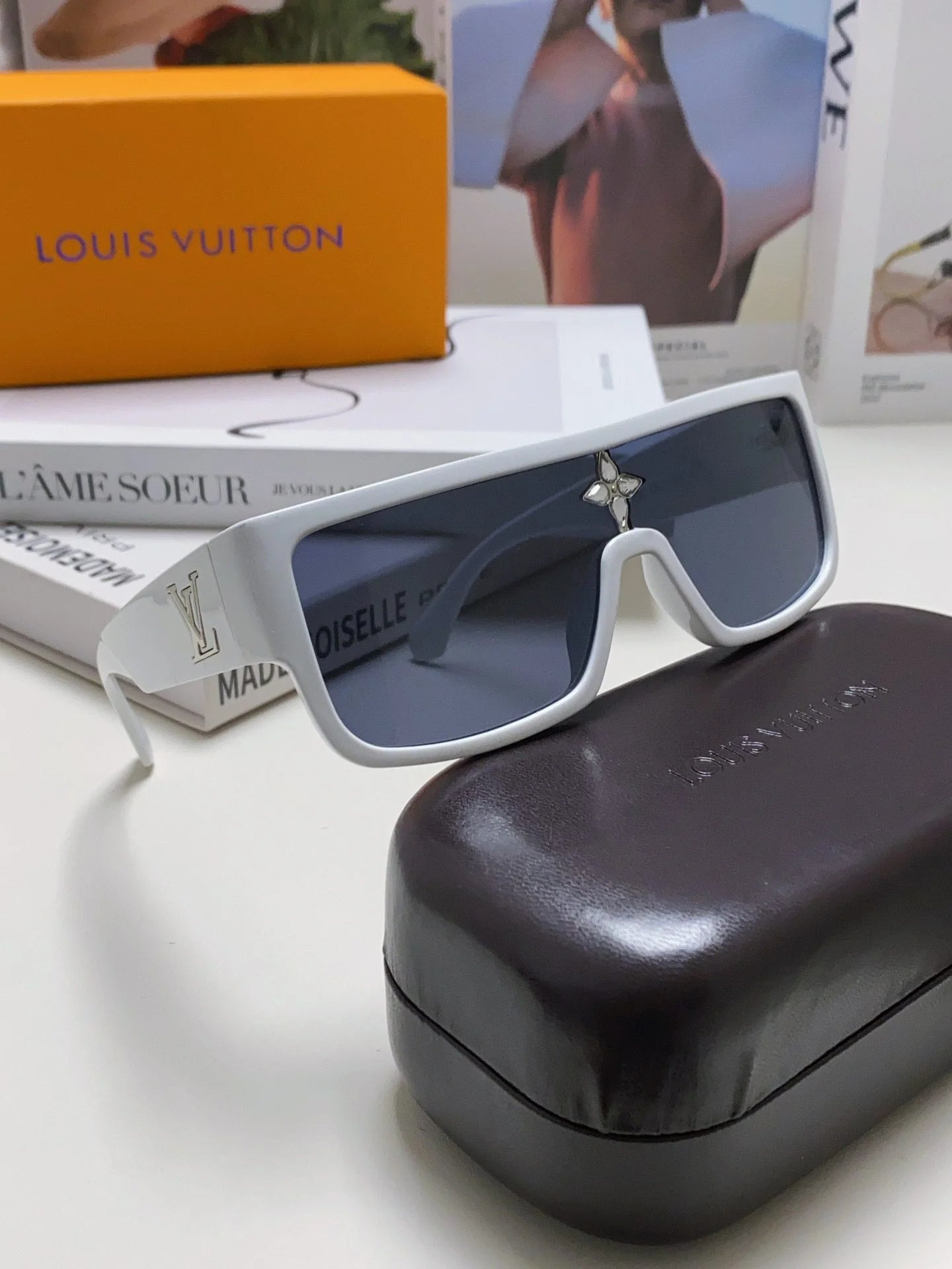 LV SUNGLASSES