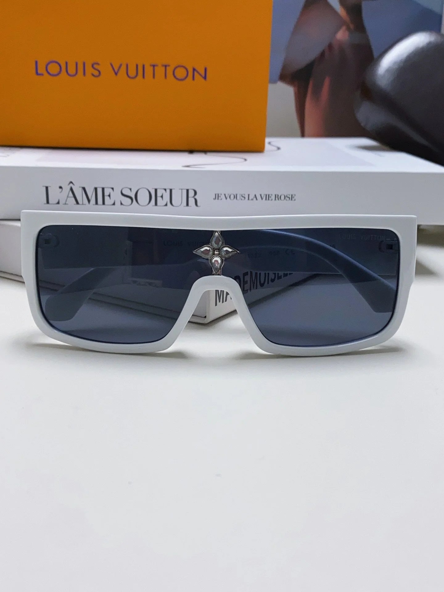 LV SUNGLASSES