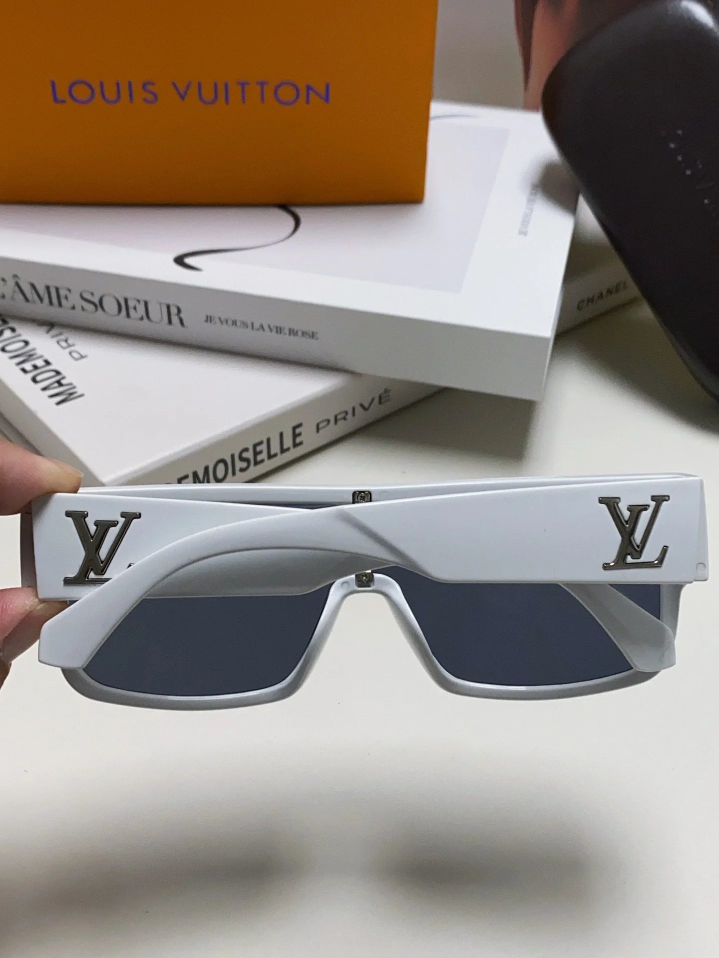 LV SUNGLASSES