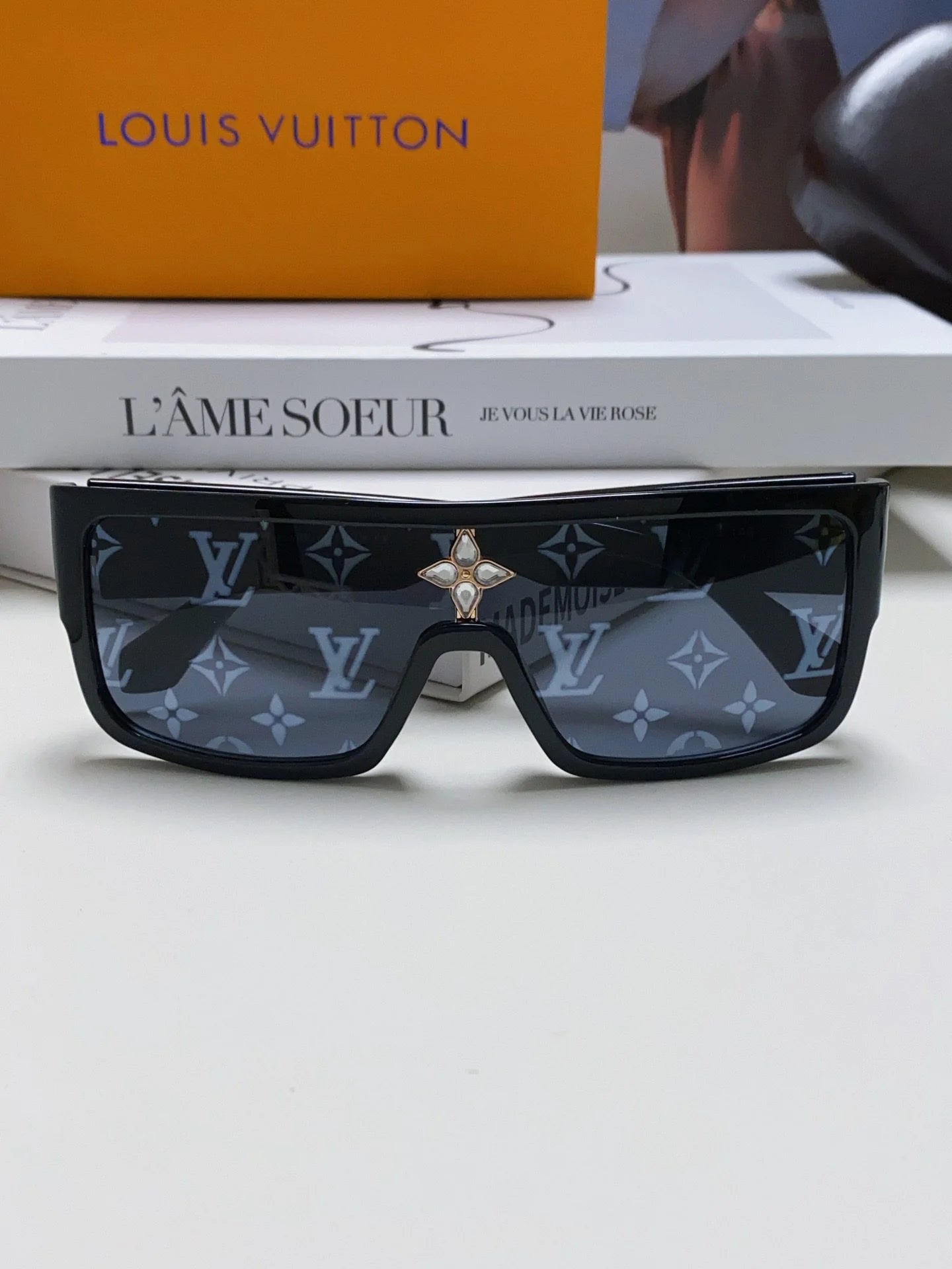 LV SUNGLASSES
