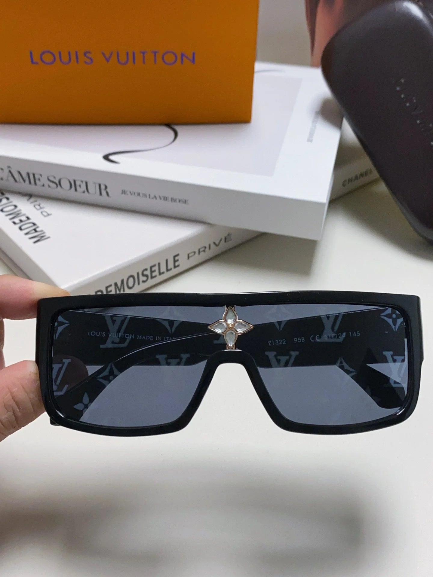 LV SUNGLASSES