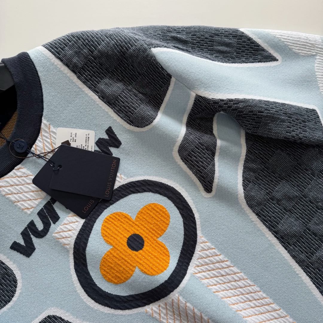 LV SWEATER