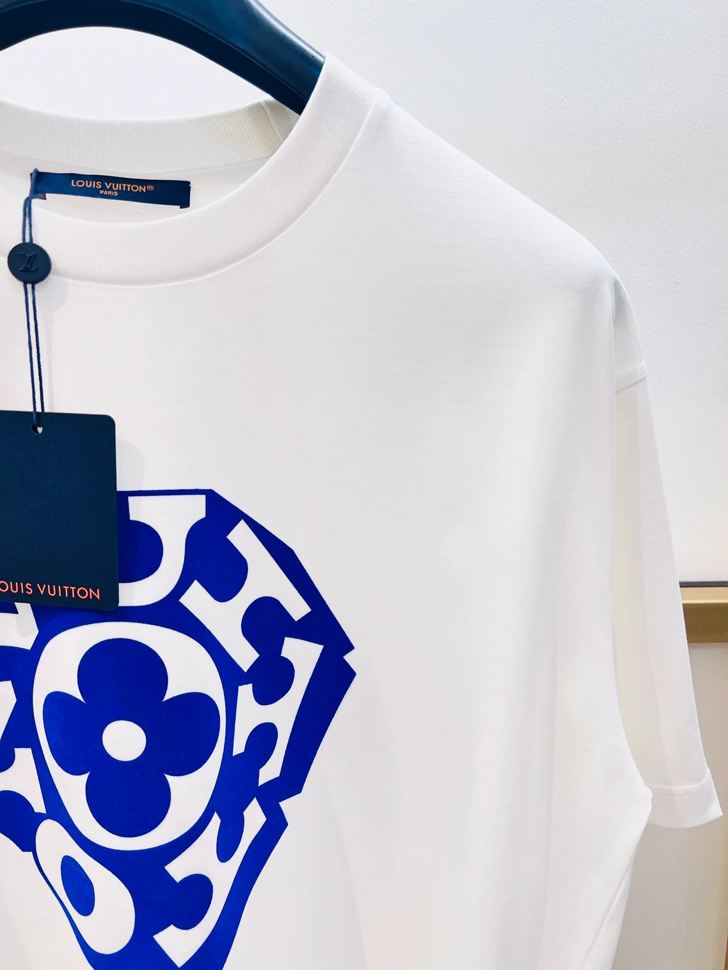 LV TSHIRT