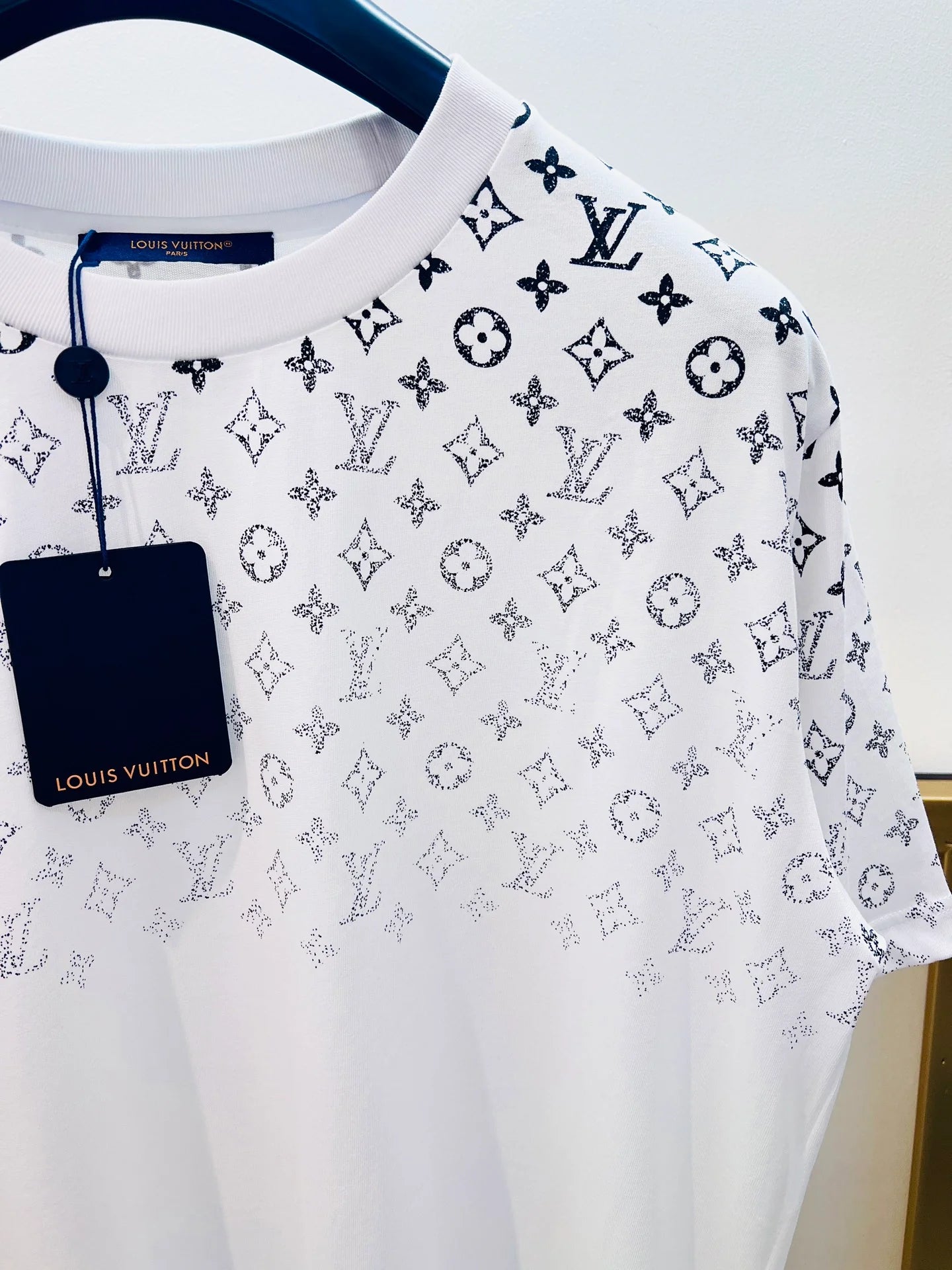 LV TSHIRT