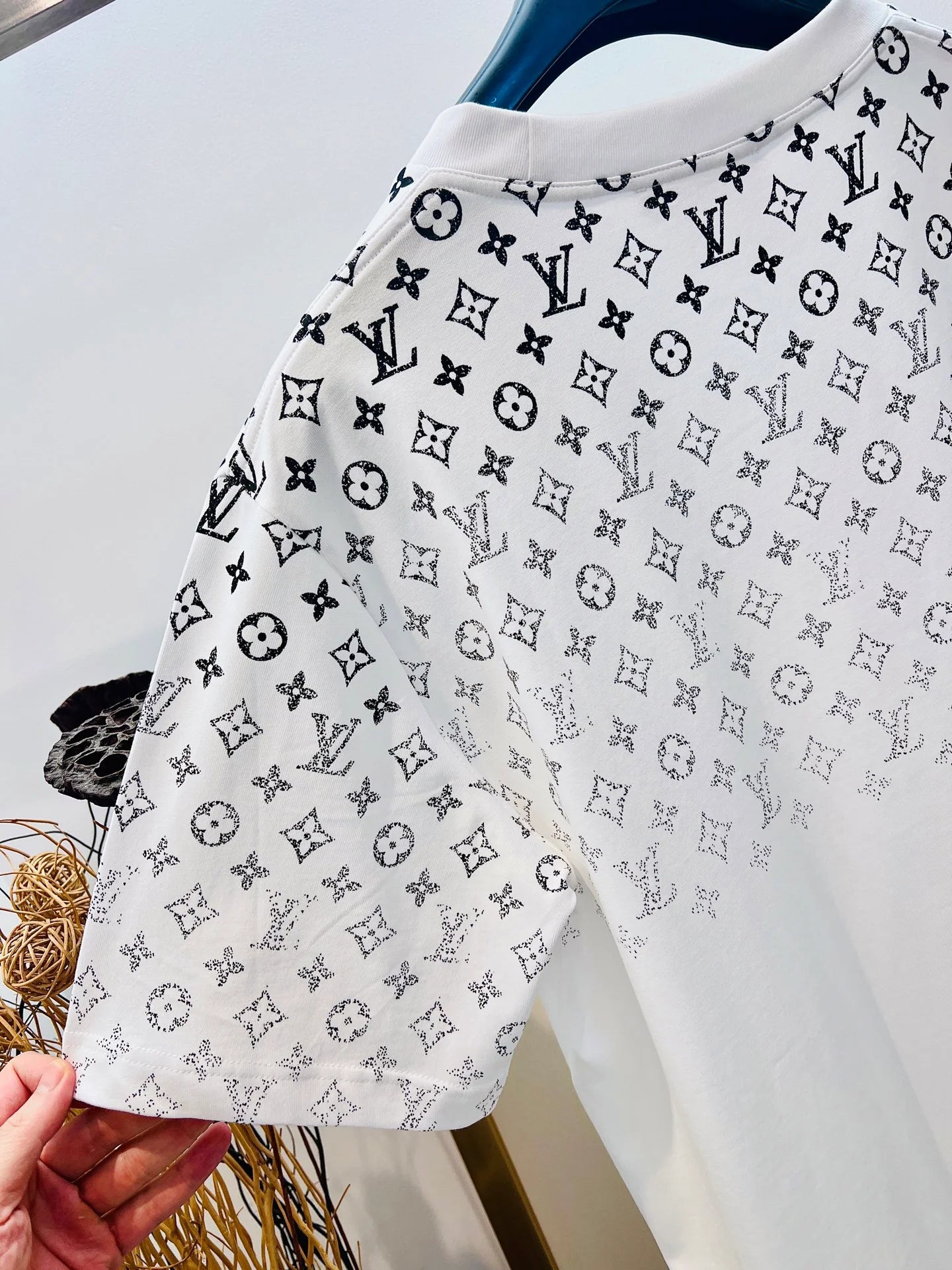 LV TSHIRT