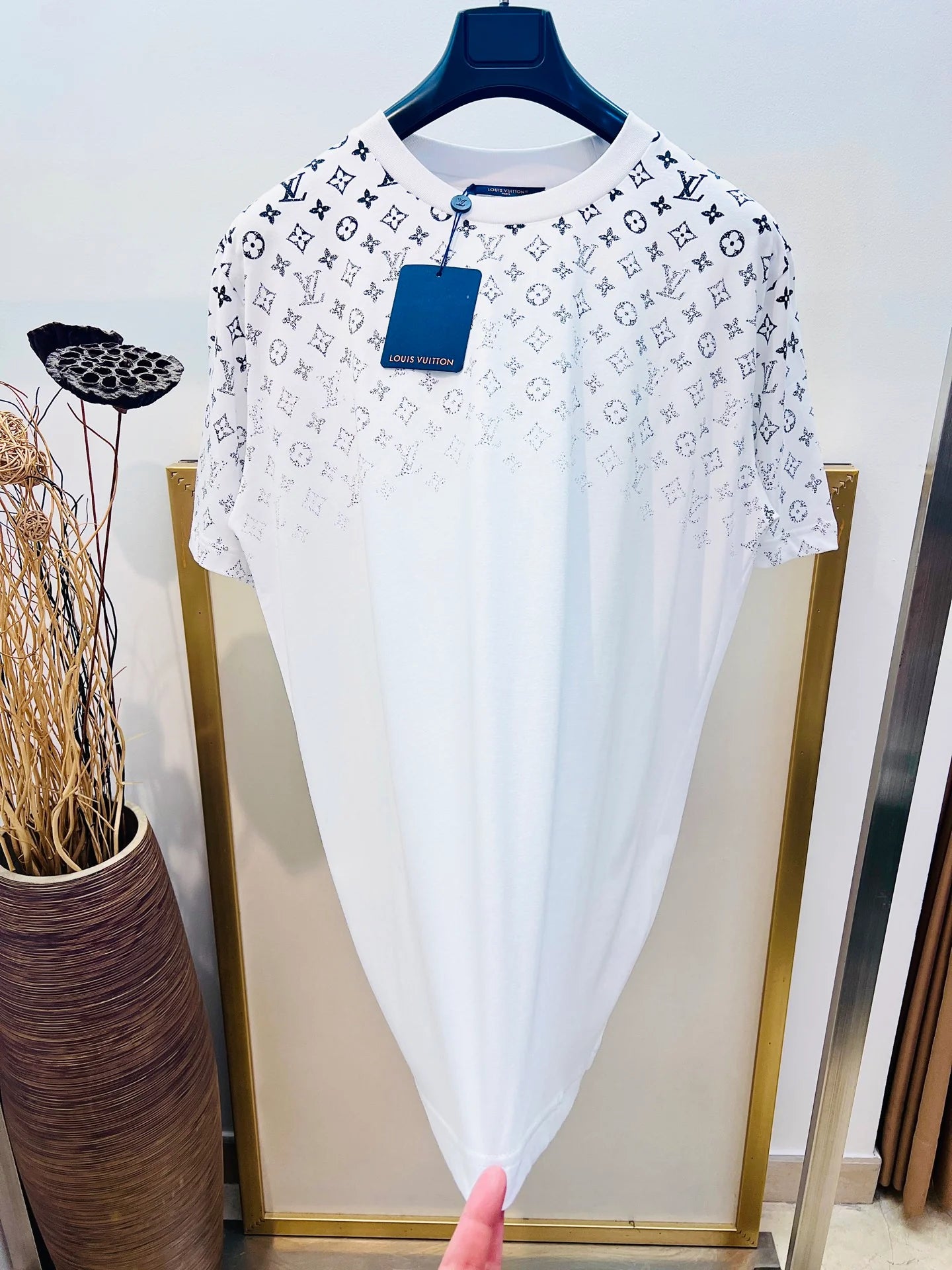 LV TSHIRT