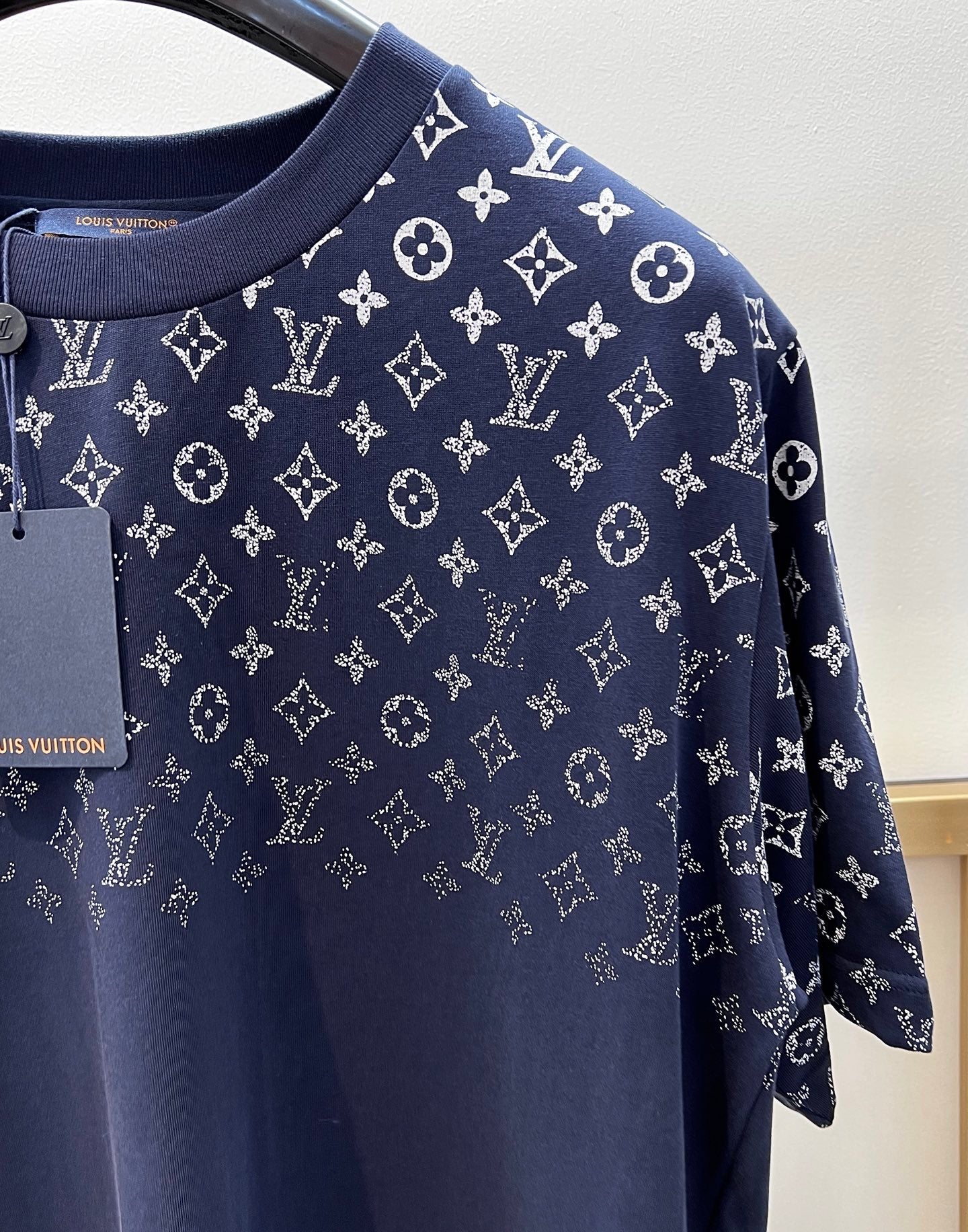 LV TSHIRT