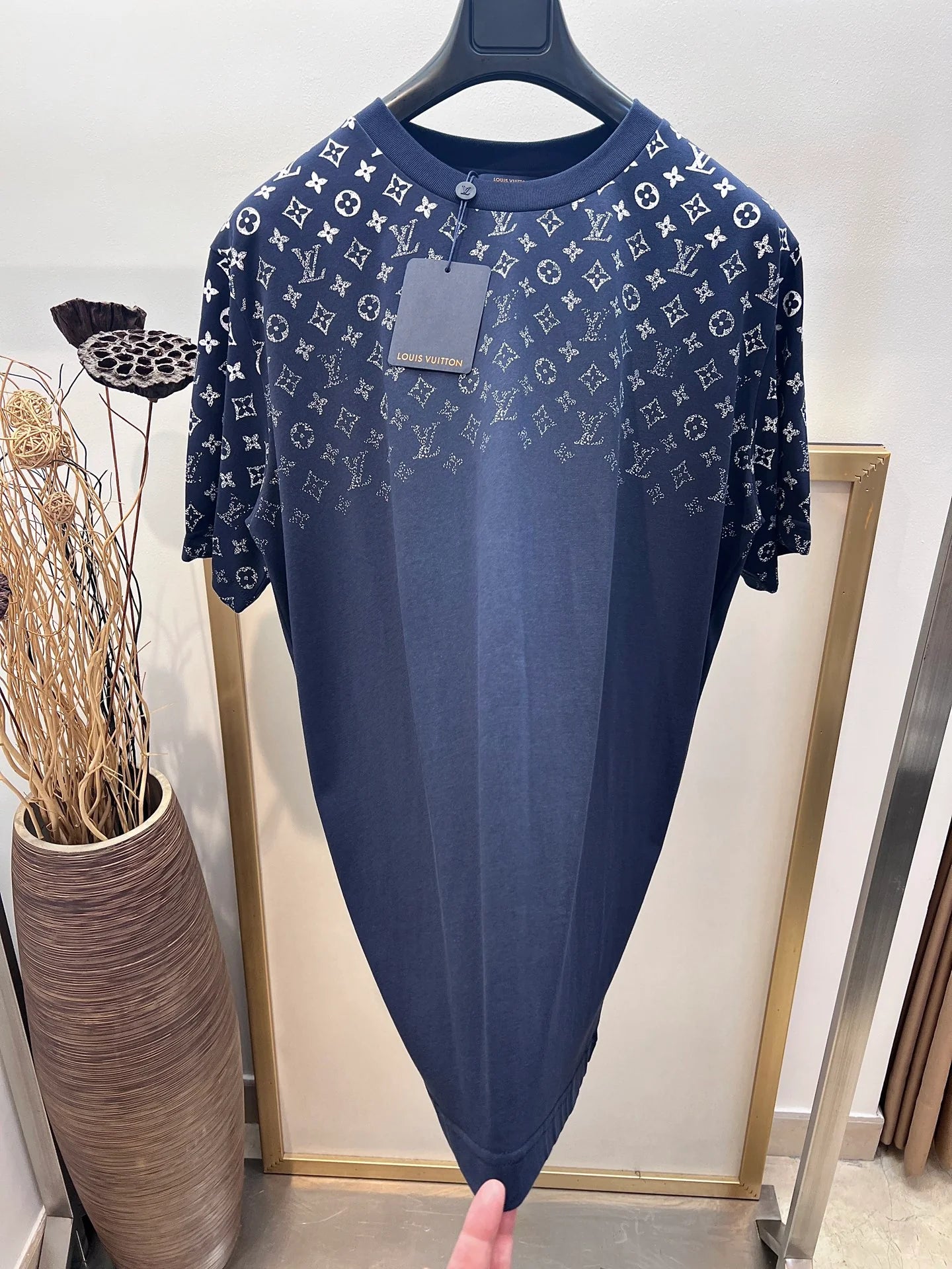 LV TSHIRT