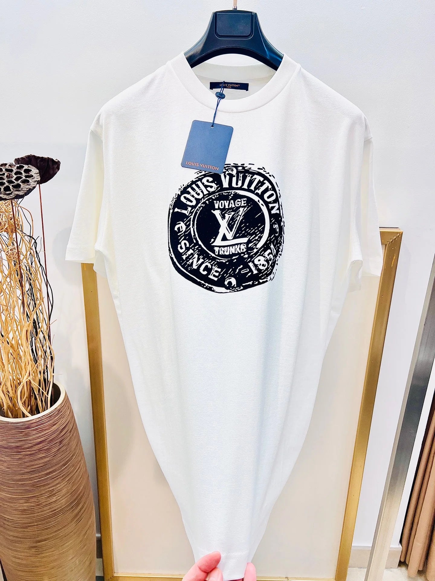 LV TSHIRT 2025
