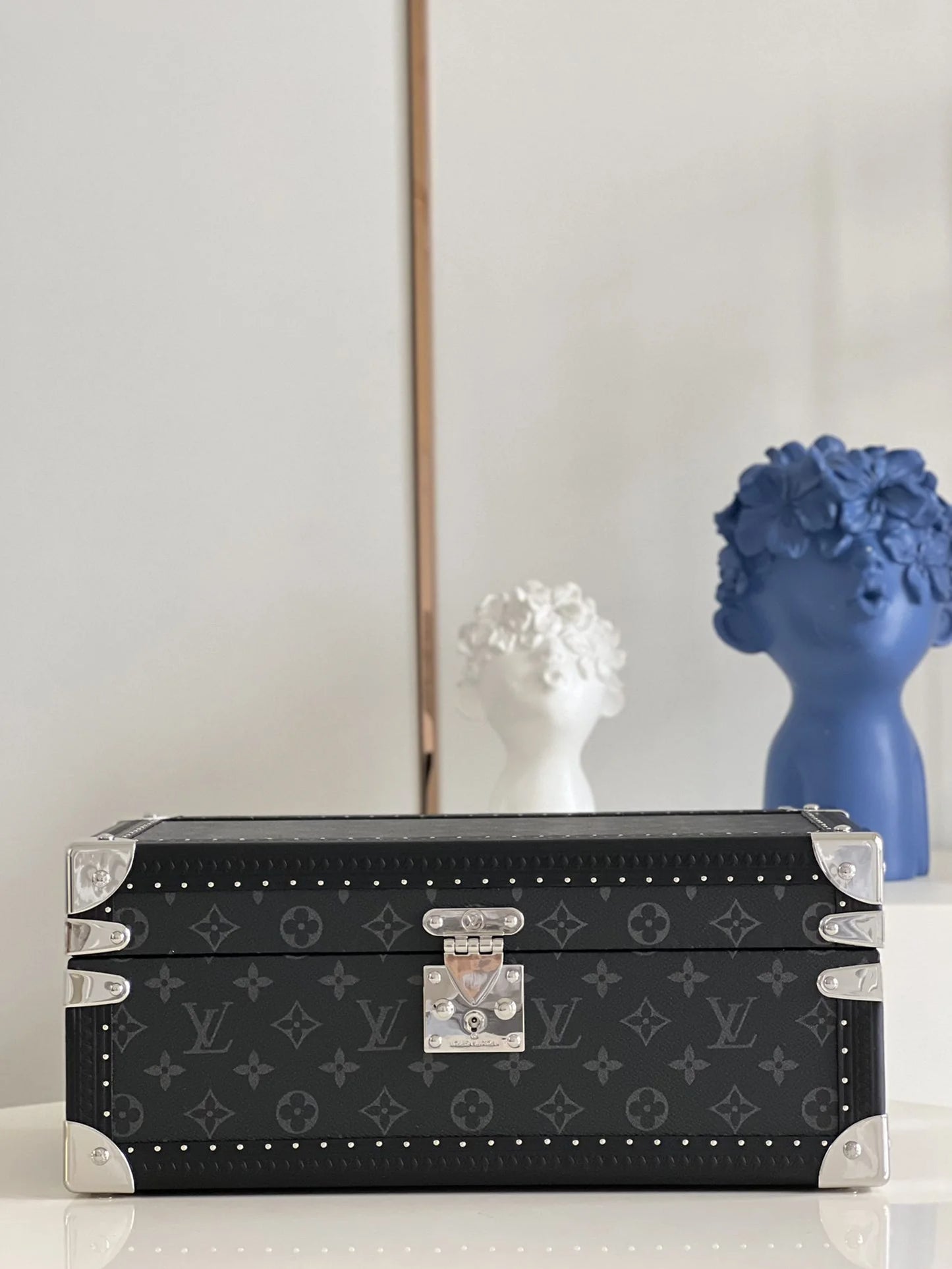 LV WATCHES BOX