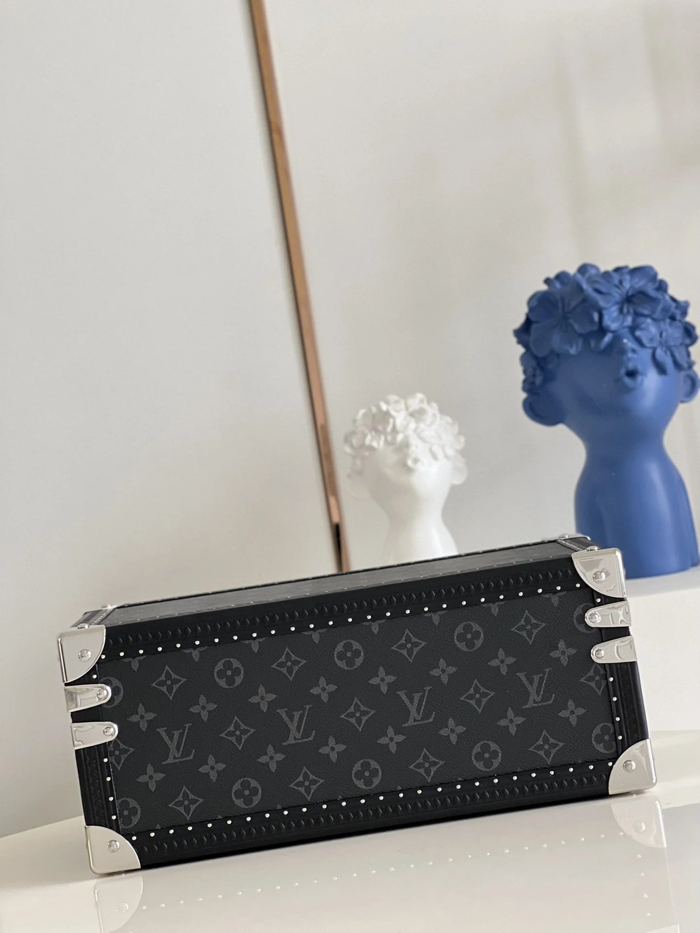 LV WATCHES BOX