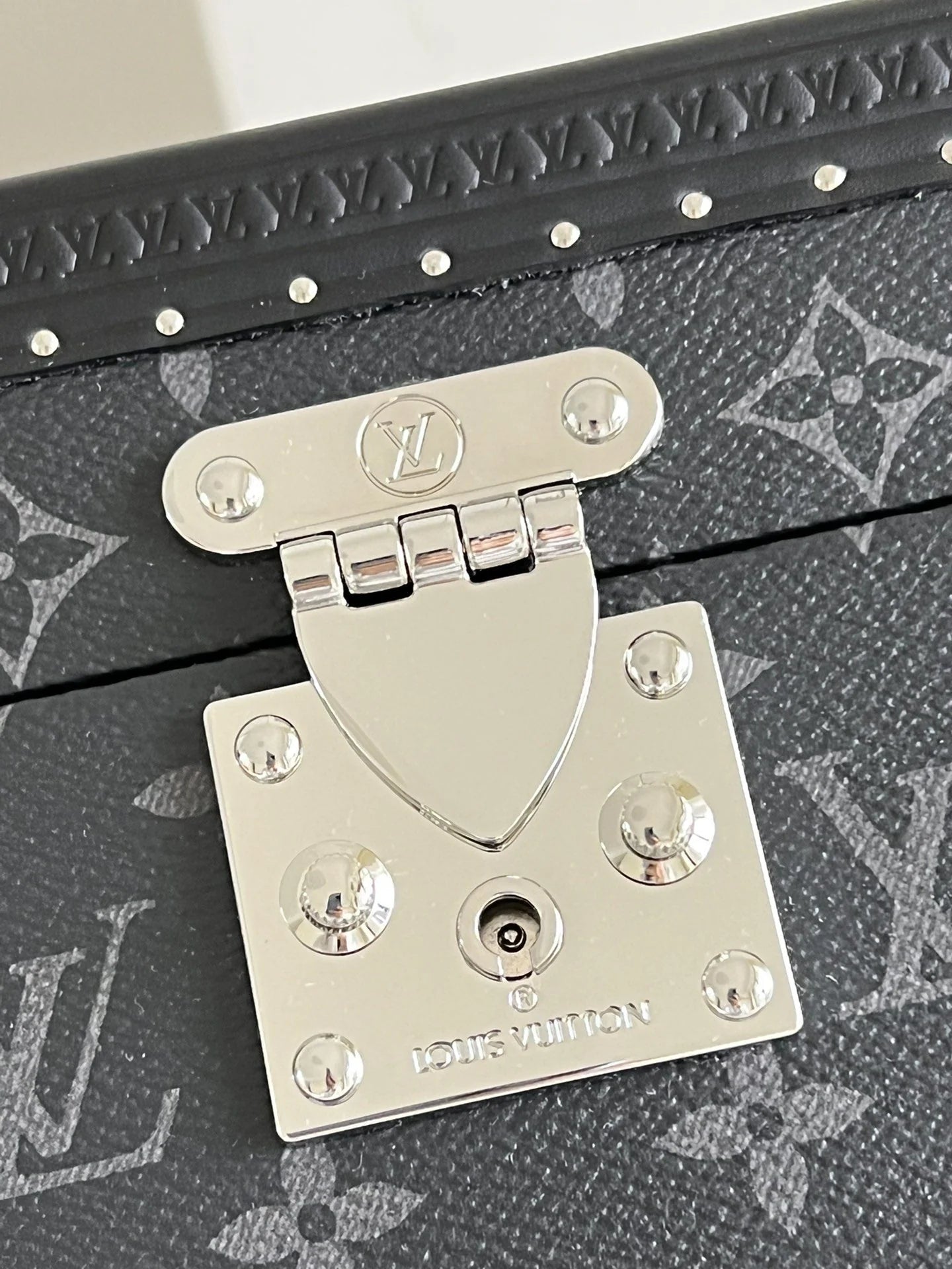LV WATCHES BOX