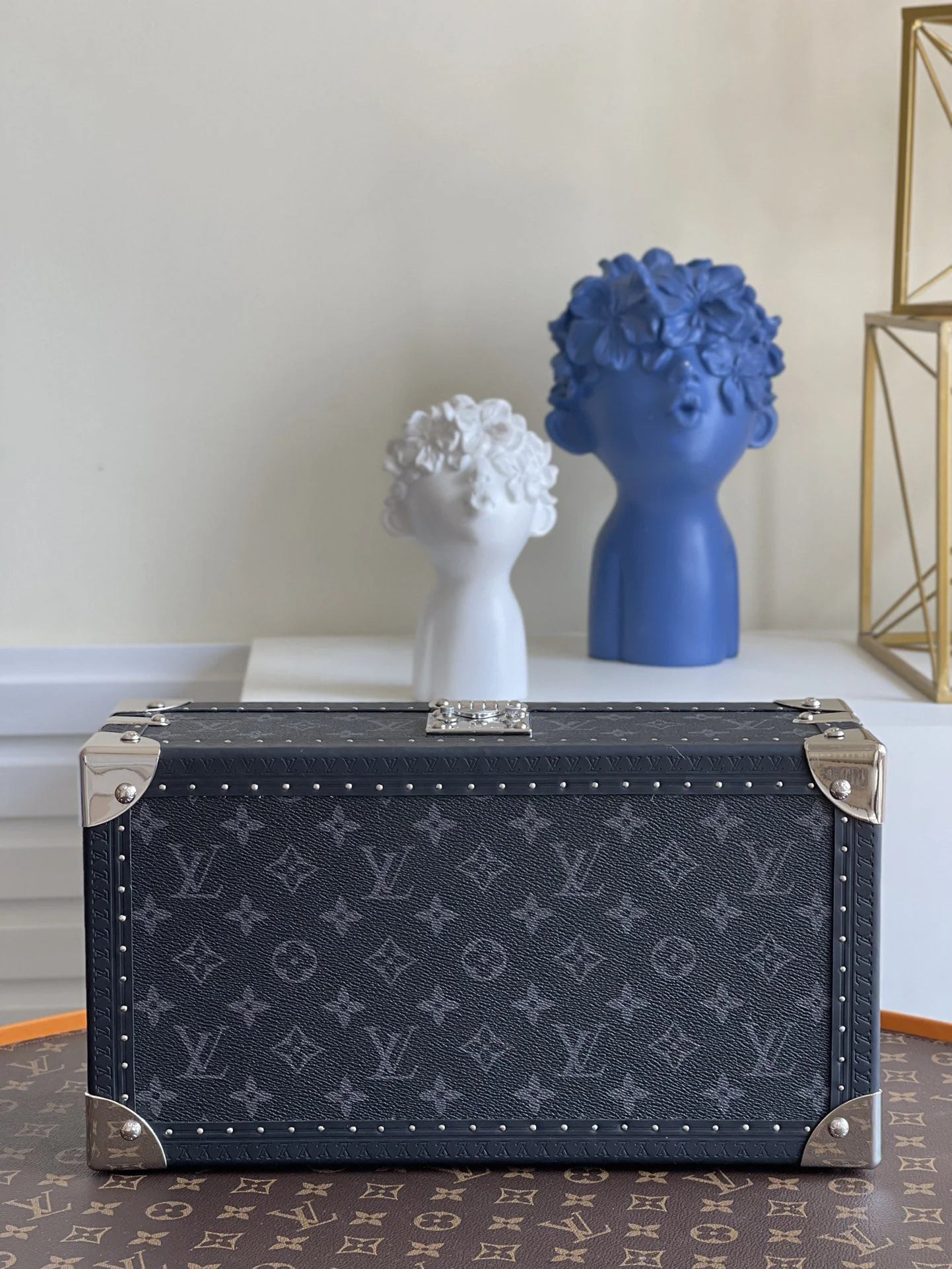 LV WATCHES BOX