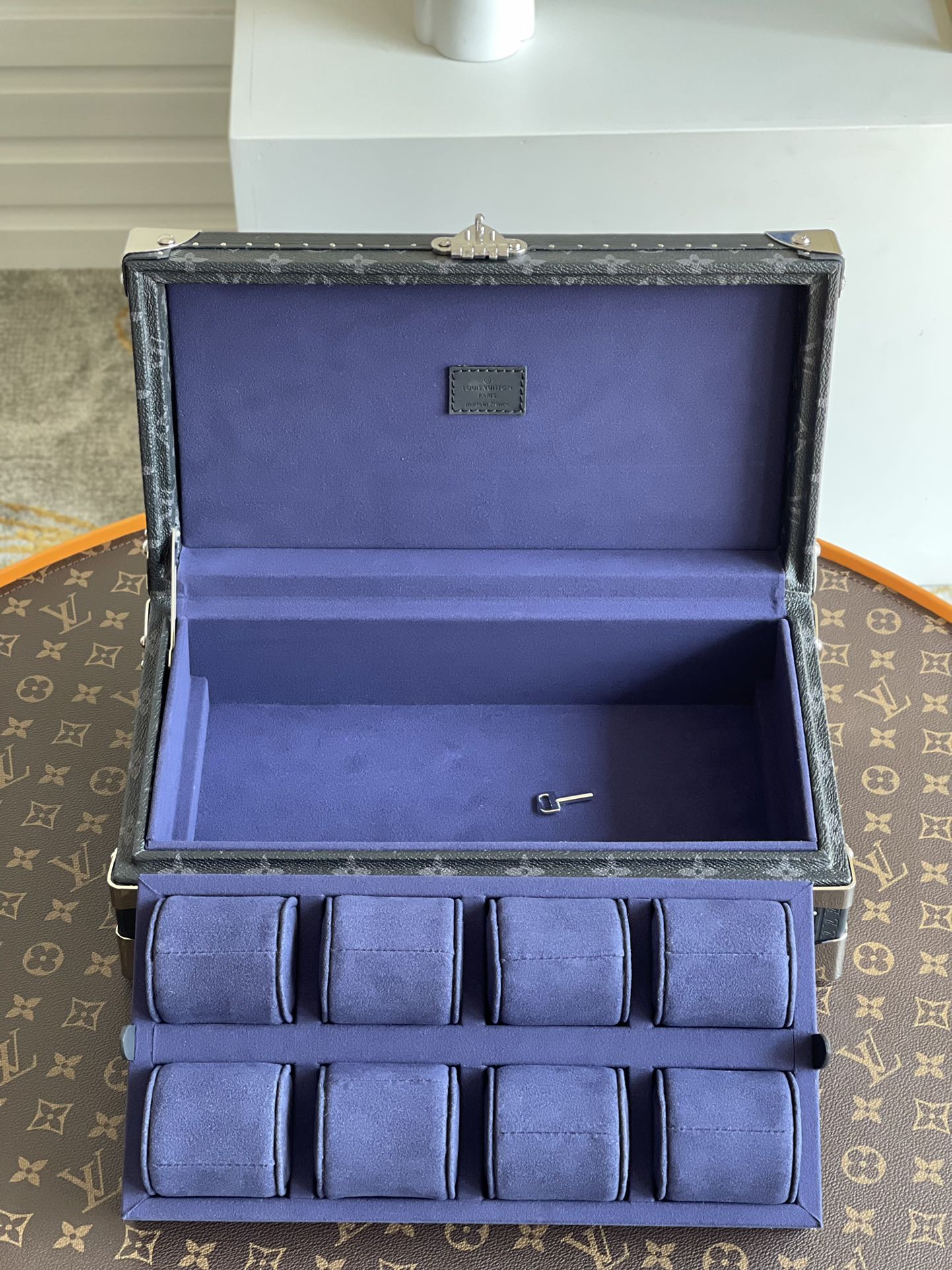 LV WATCHES BOX