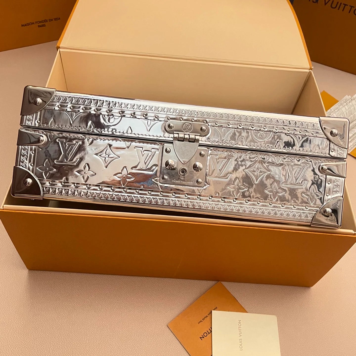 LV WATCHES BOX