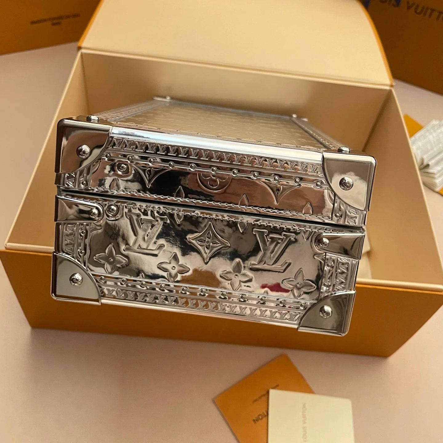 LV WATCHES BOX