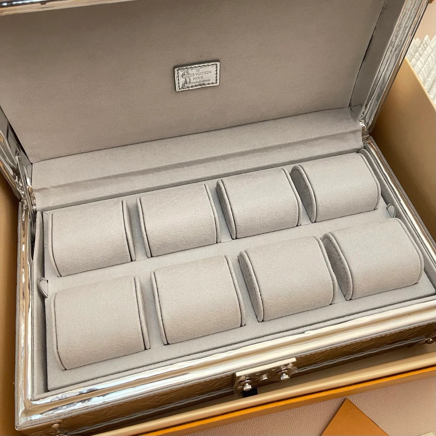 LV WATCHES BOX